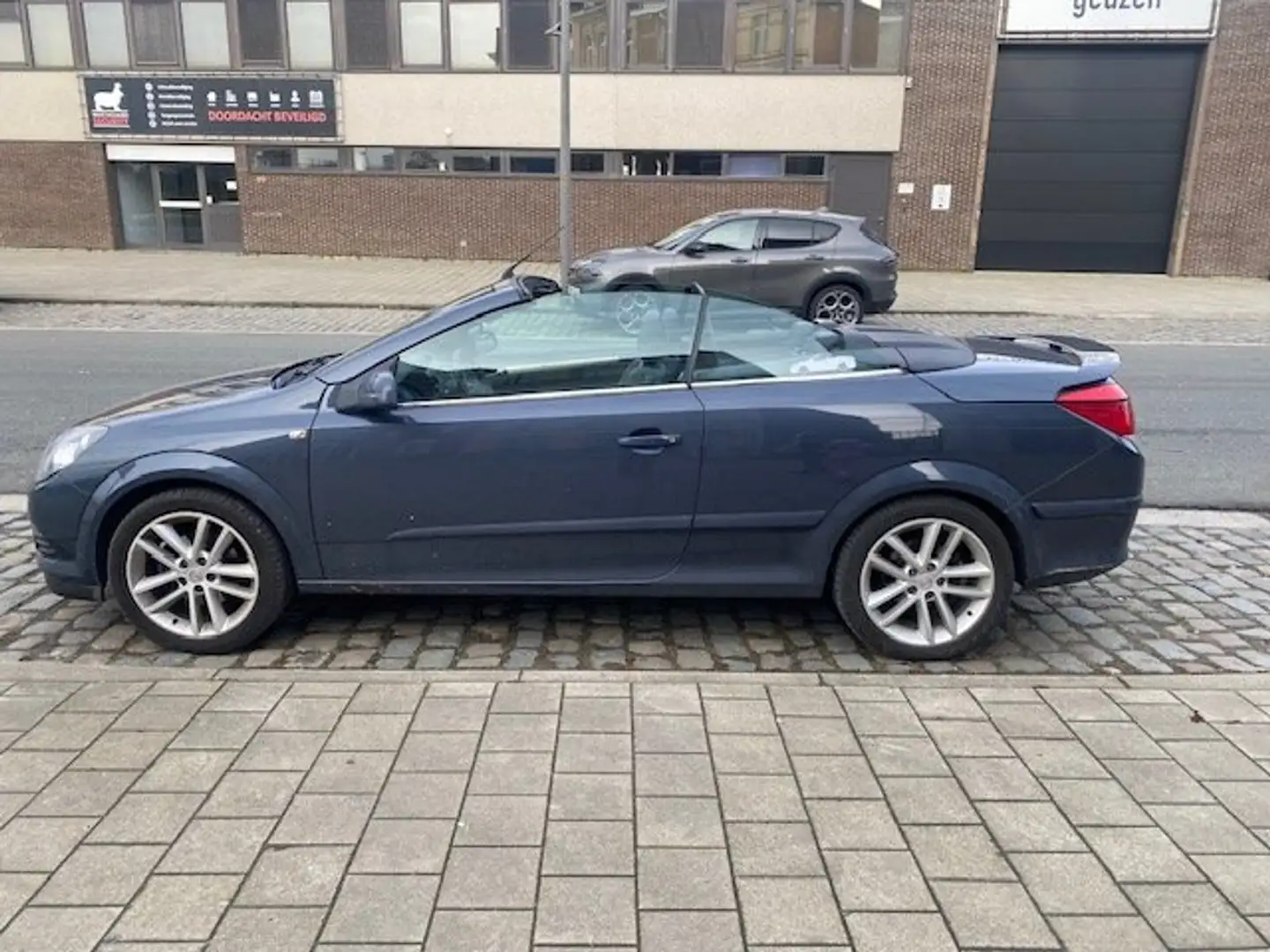 Opel Astra Astra Twin Top 1.6 Edition - 2