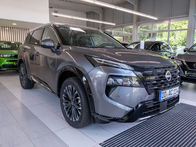 Nissan X-Trail view 6