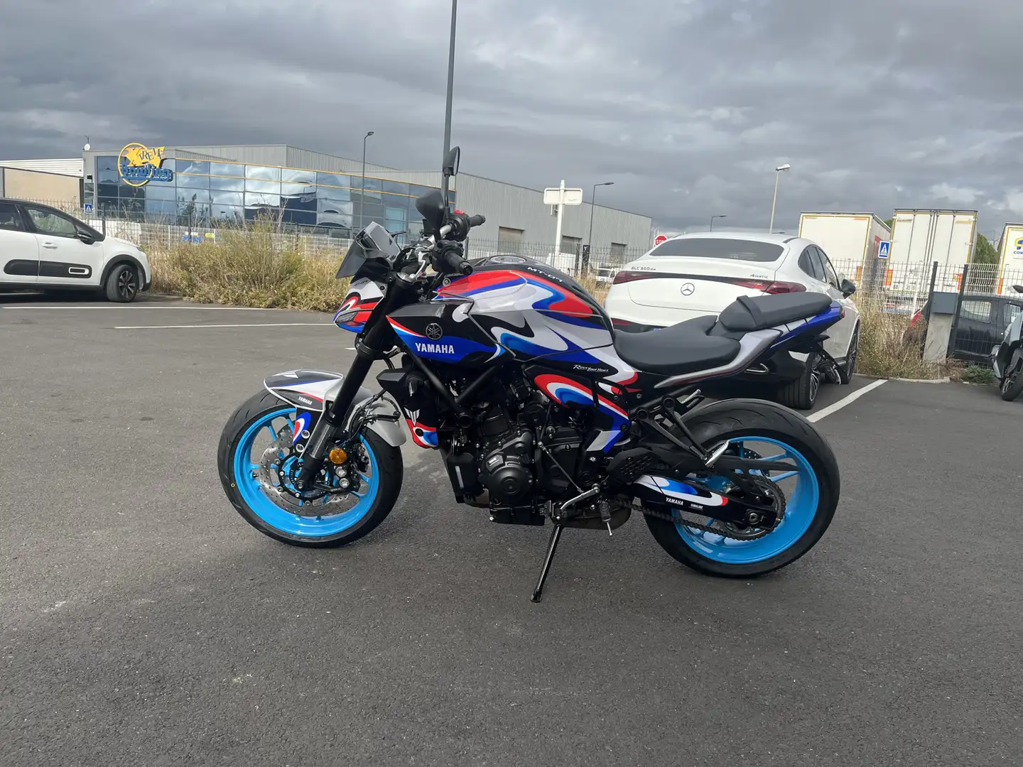 Yamaha MT-07 Grau - 1