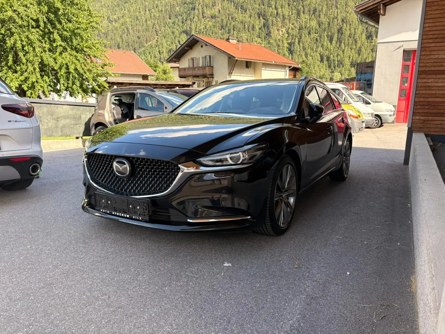 Mazda 6 Revolution Schwarz - 1