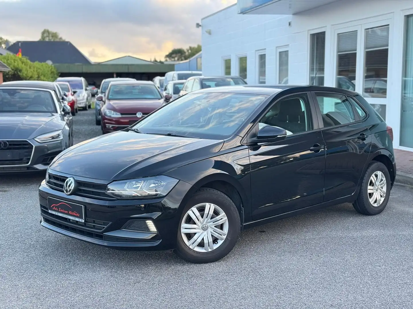 Volkswagen Polo 1.0 TSI 70kW Klima PDC wenigKM Zwart - 2