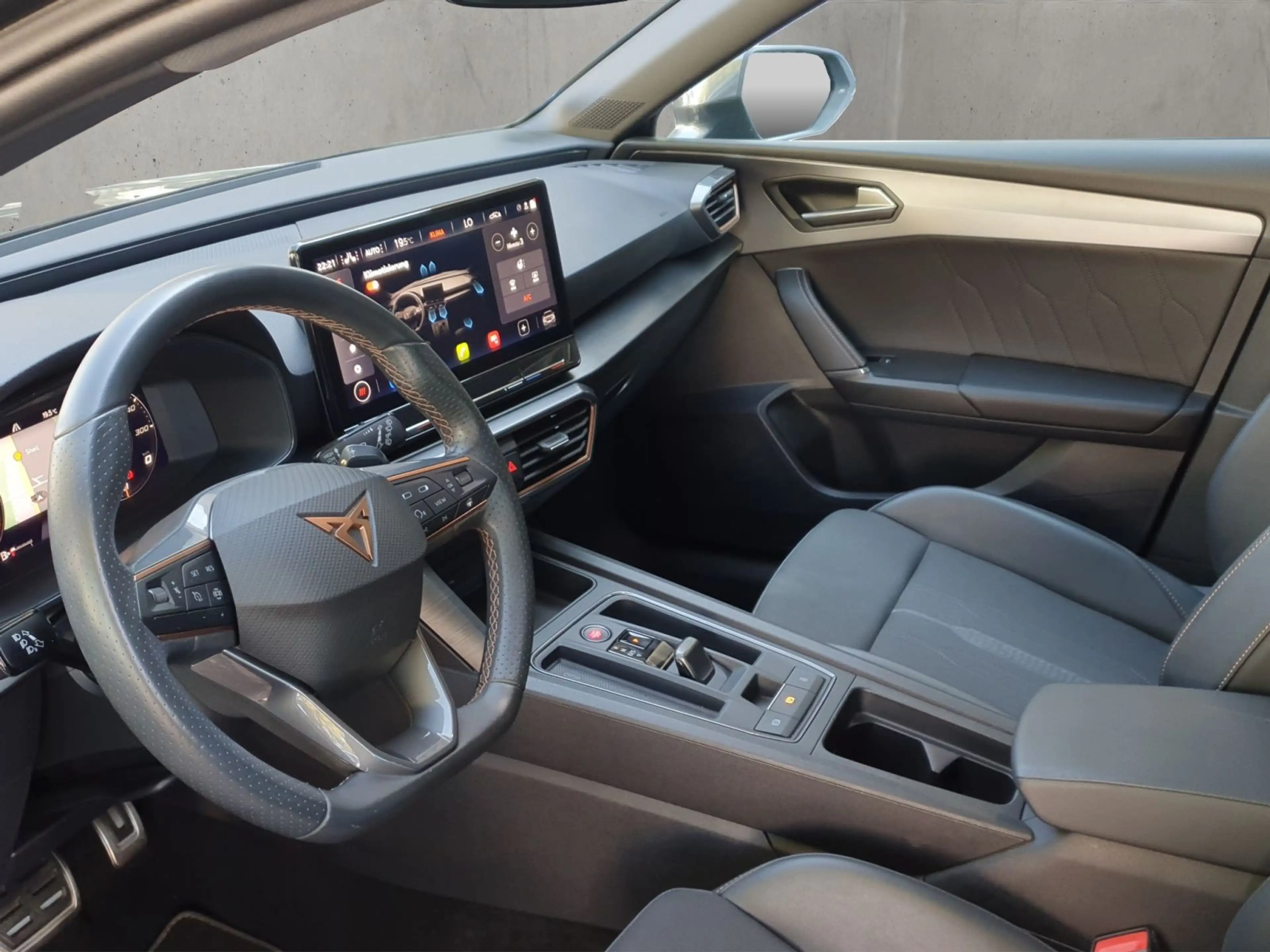 CUPRA Leon Sportstourer 2.0 TSI 180kW — photo 9
