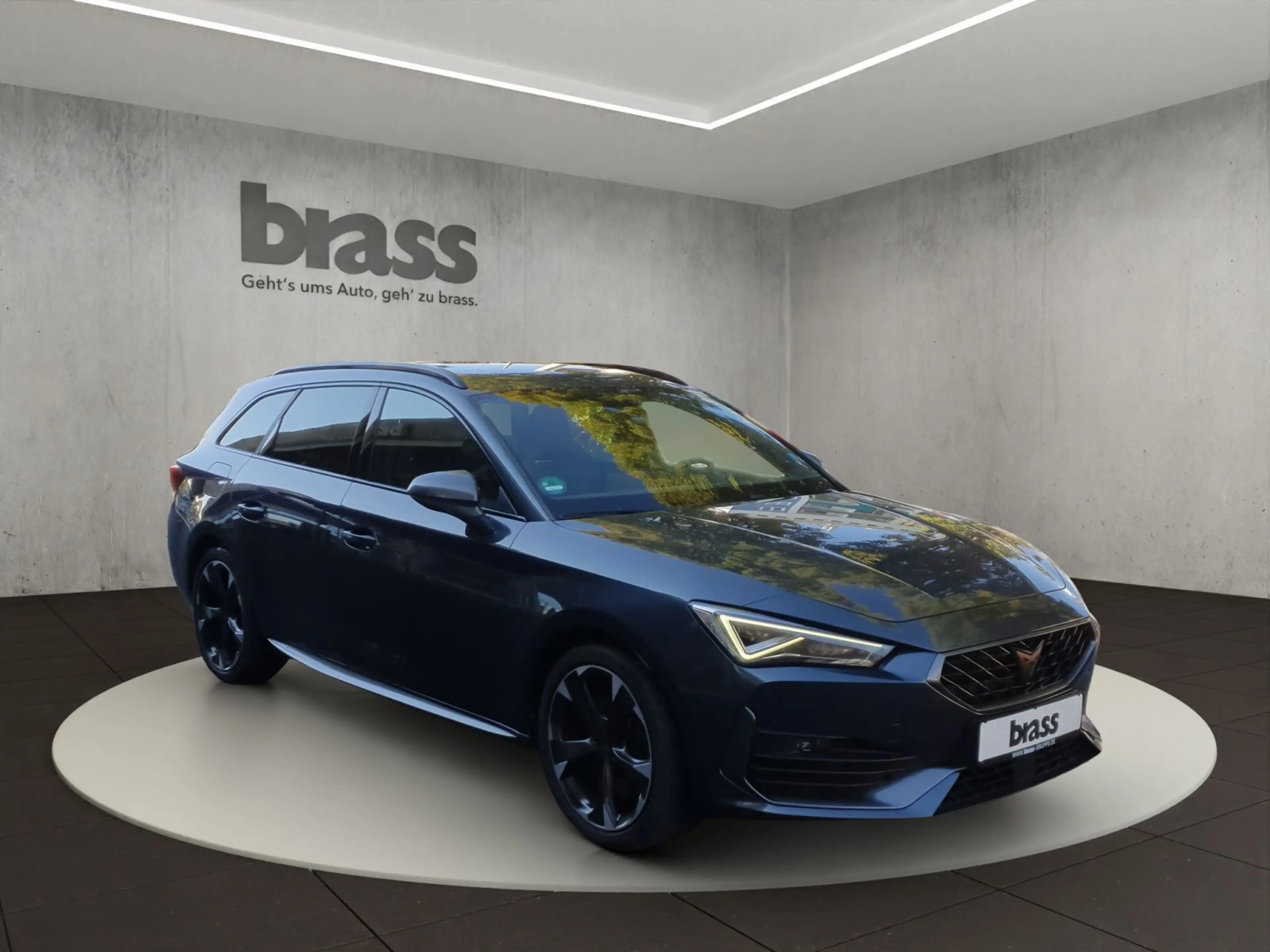 CUPRA Leon Sportstourer 2.0 TSI 180kW — photo 7