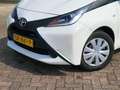 Toyota Aygo 1.0 VVT-i x-fun Bluetooth Airco Wit - thumbnail 2