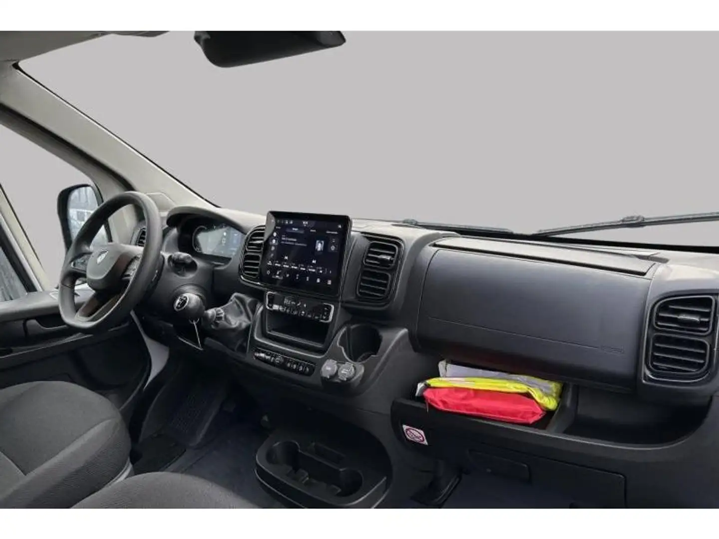 Peugeot Boxer 335 2.2 BlueHDi 140 S&S Man.6 Wit - 2