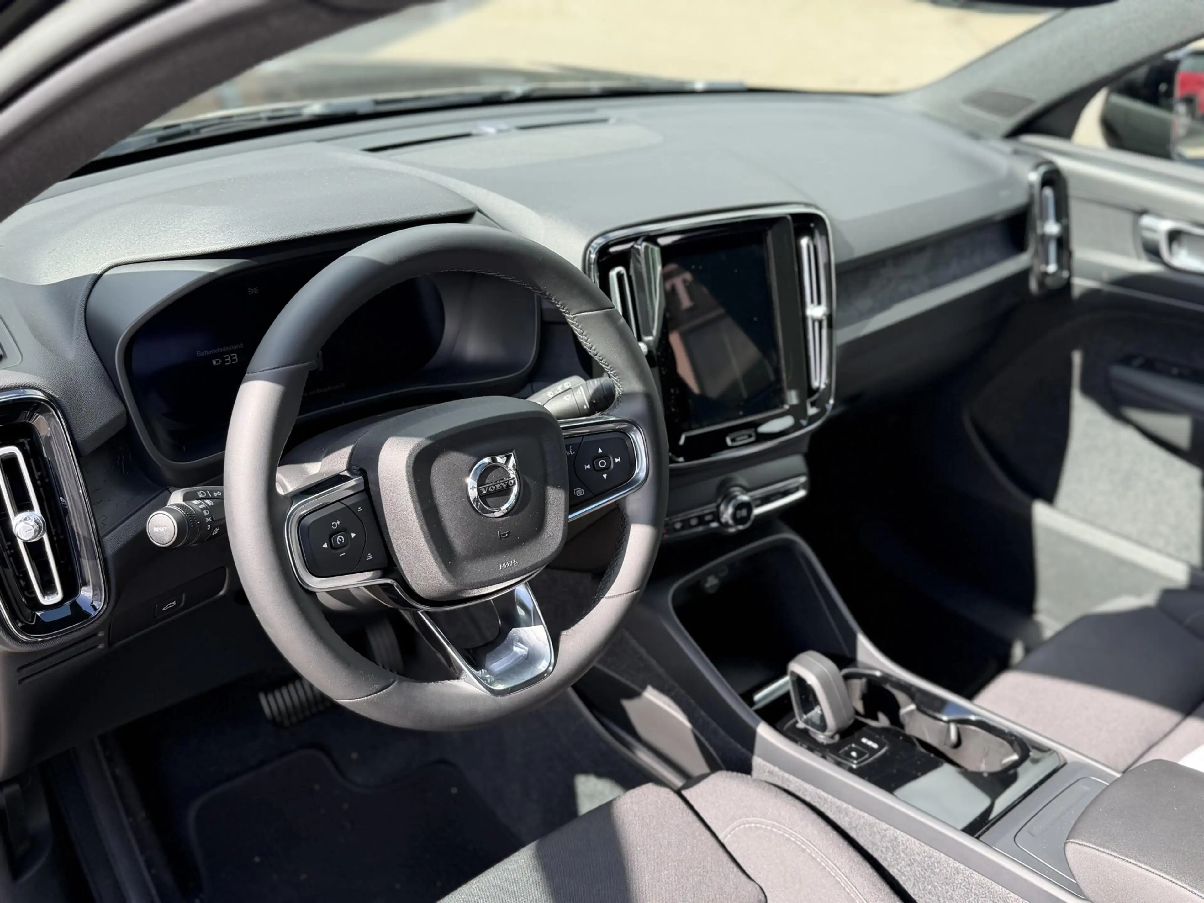 Volvo XC40 Recharge Core SOH 94%| VOLVO DEALER ONDERHOUDEN| A — photo 11