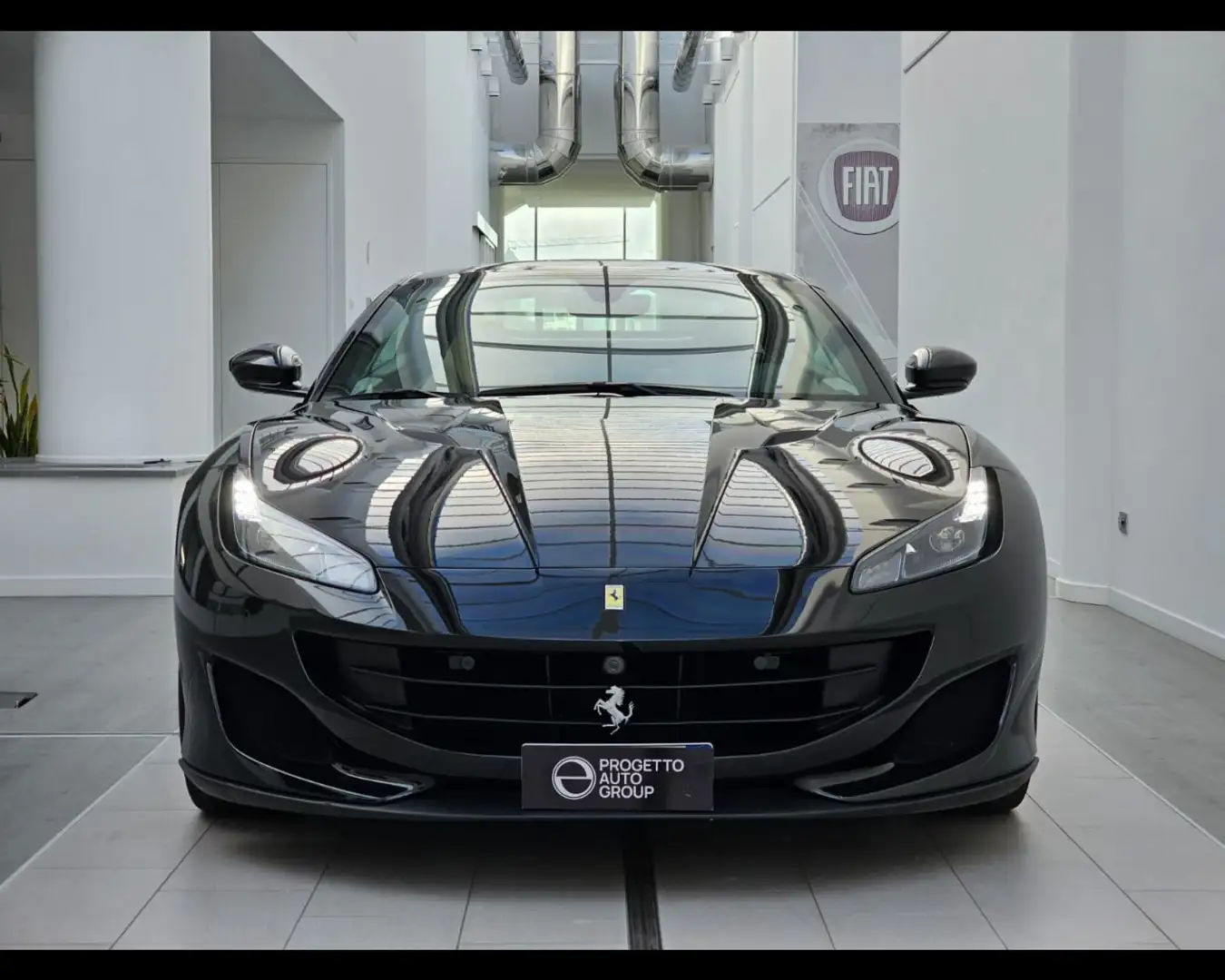Ferrari Portofino Schwarz - 2