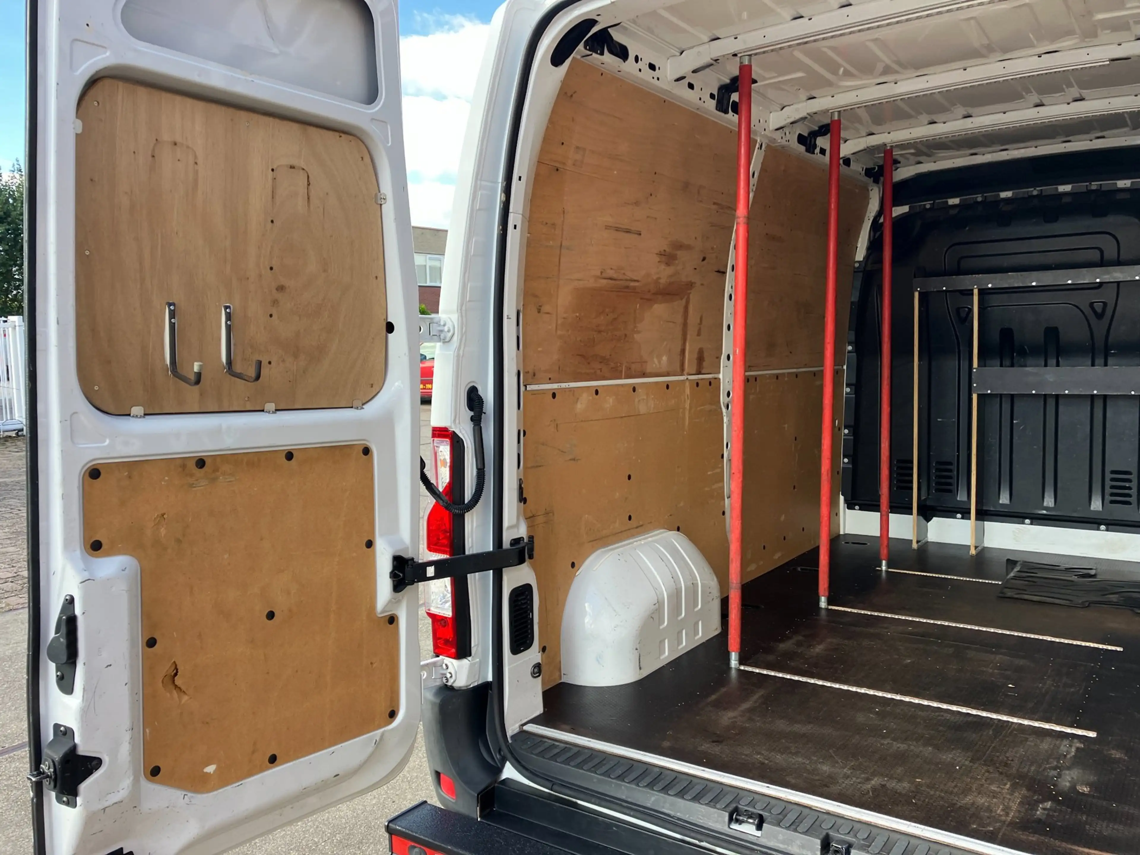 Opel Movano 2.3 CDTI BiTurbo L2H2 Start/Stop — photo 8