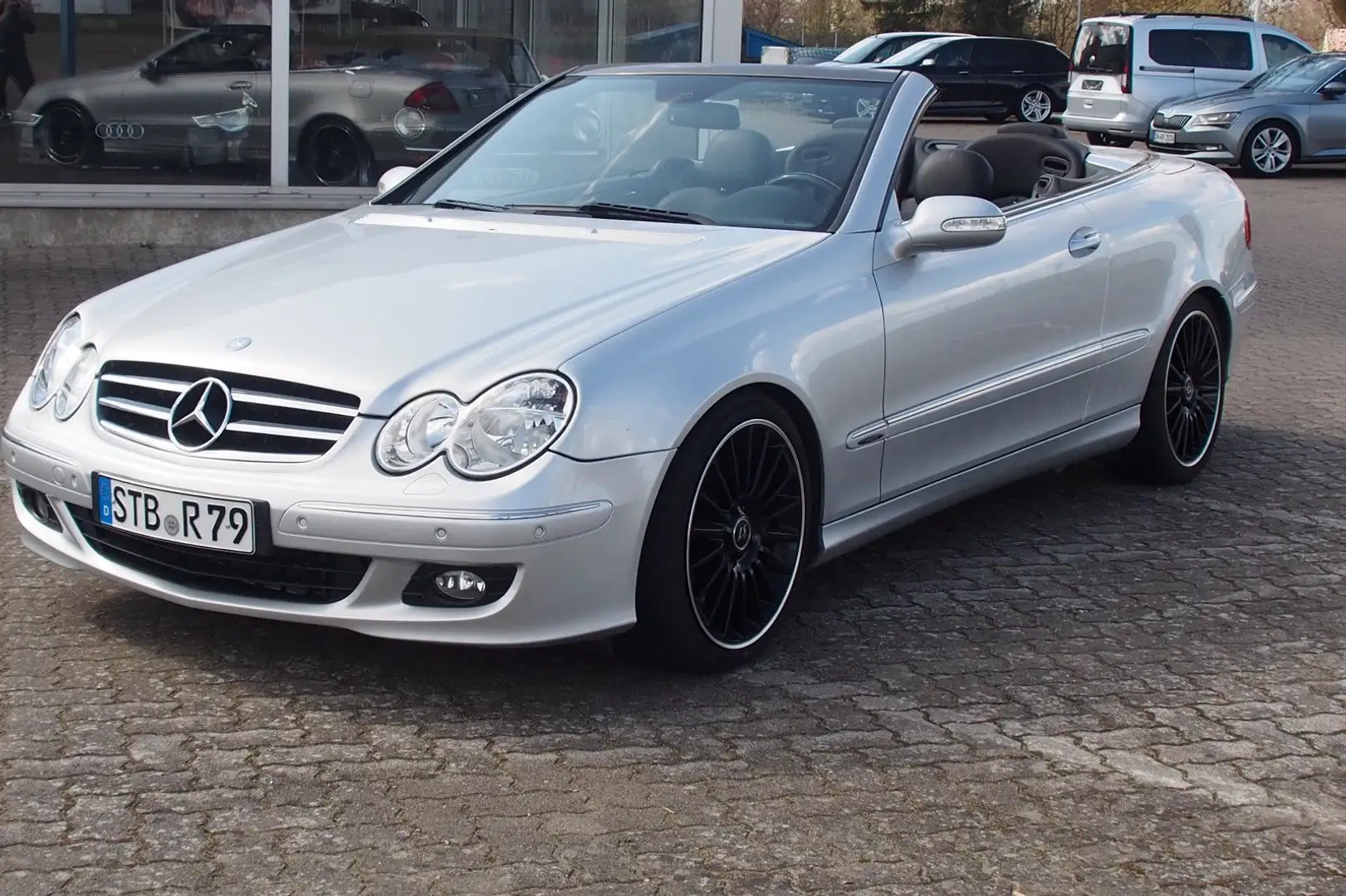 Mercedes-Benz CLK 350 Cabrio/Avantgarde/Leder/Automatik Plateado - 2