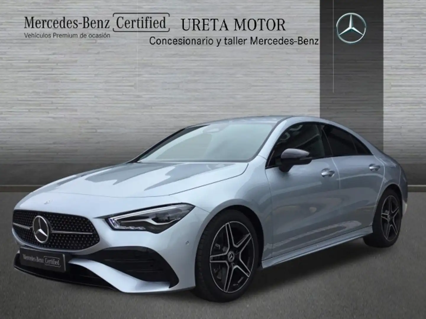 Mercedes-Benz CLA 200 7G-DCT Plateado - 1
