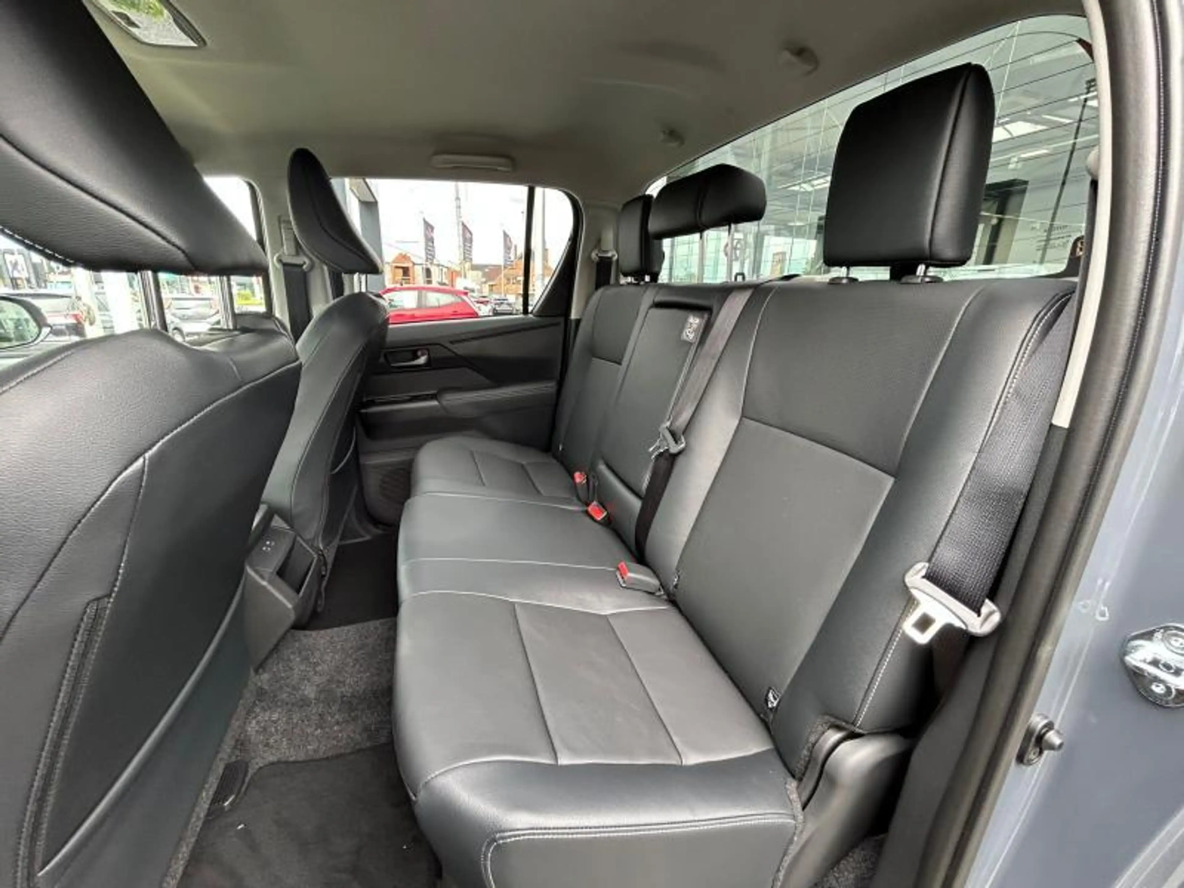 Toyota Hilux 2.8D MHEV STYLE INCL HARD TOP — photo 8