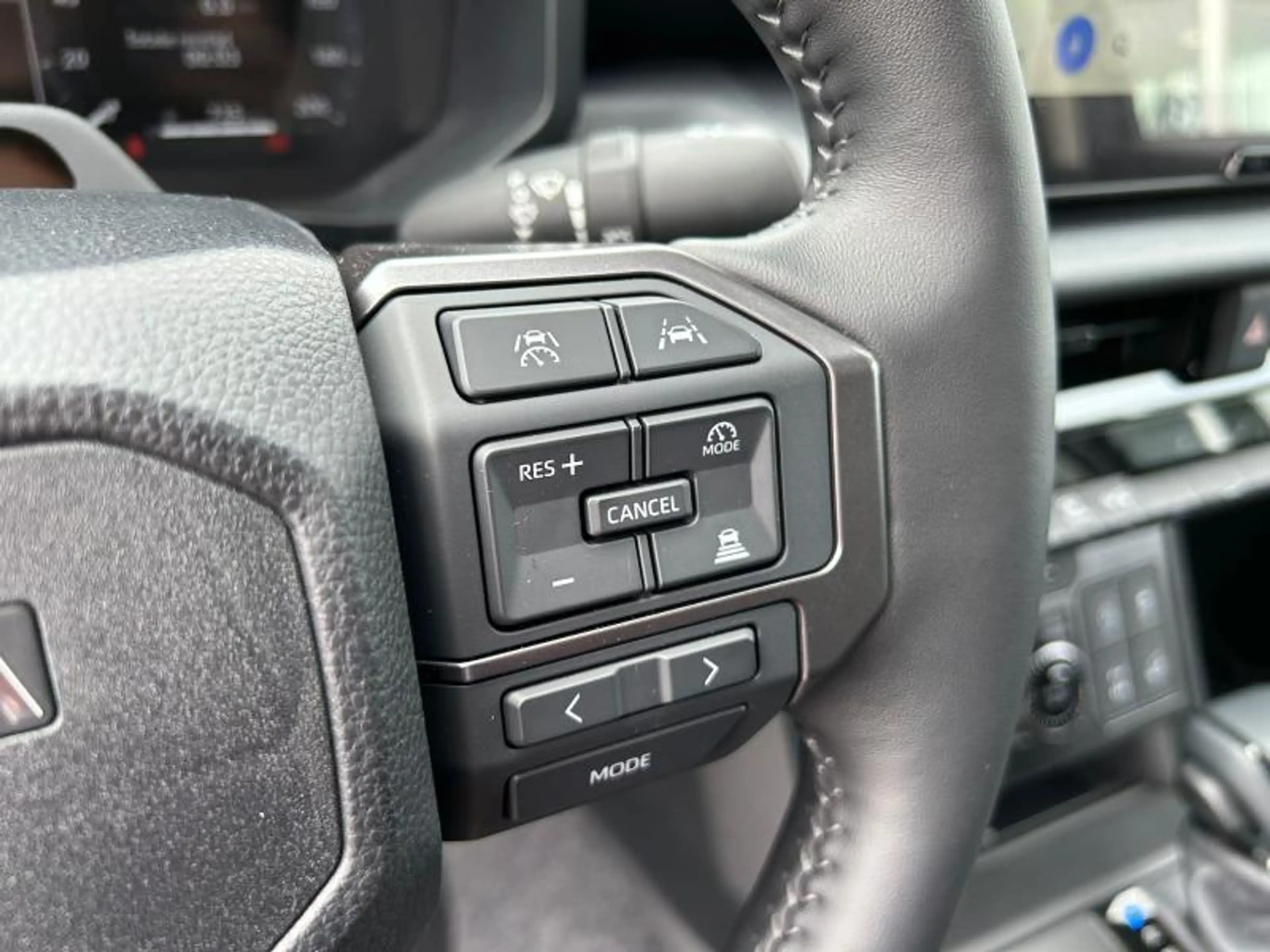 Toyota Hilux 2.8D MHEV STYLE INCL HARD TOP — photo 12
