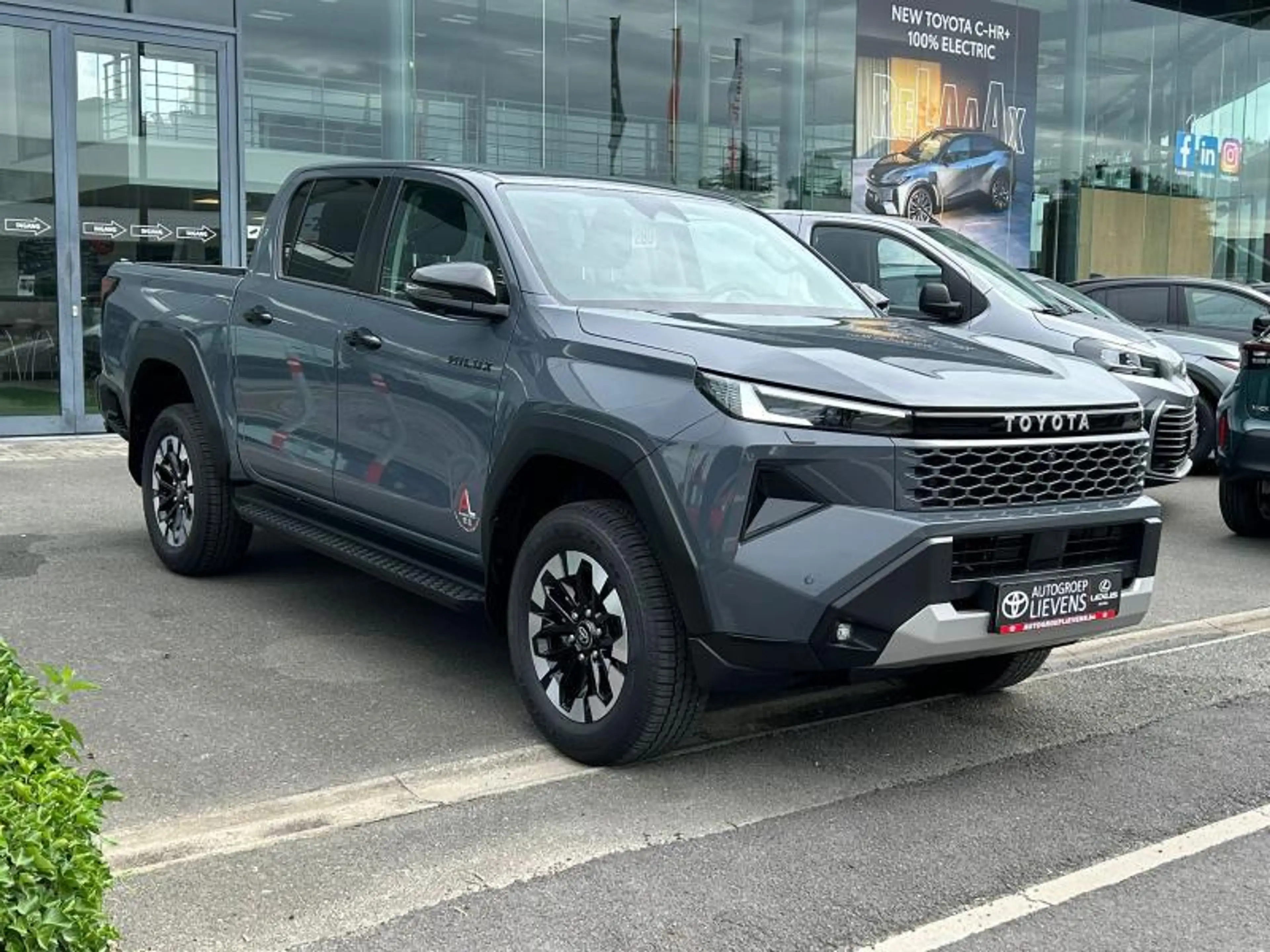 Toyota Hilux 2.8D MHEV STYLE INCL HARD TOP — photo 3
