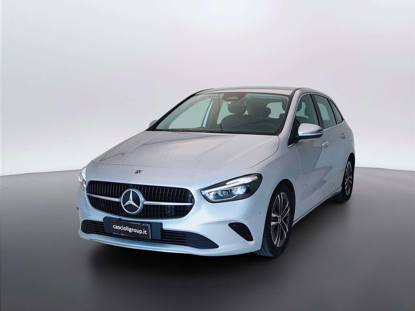 2023 Mercedes Benz B 180