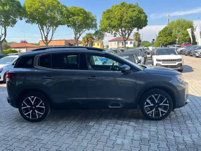 Citroen C5 Aircross view 4