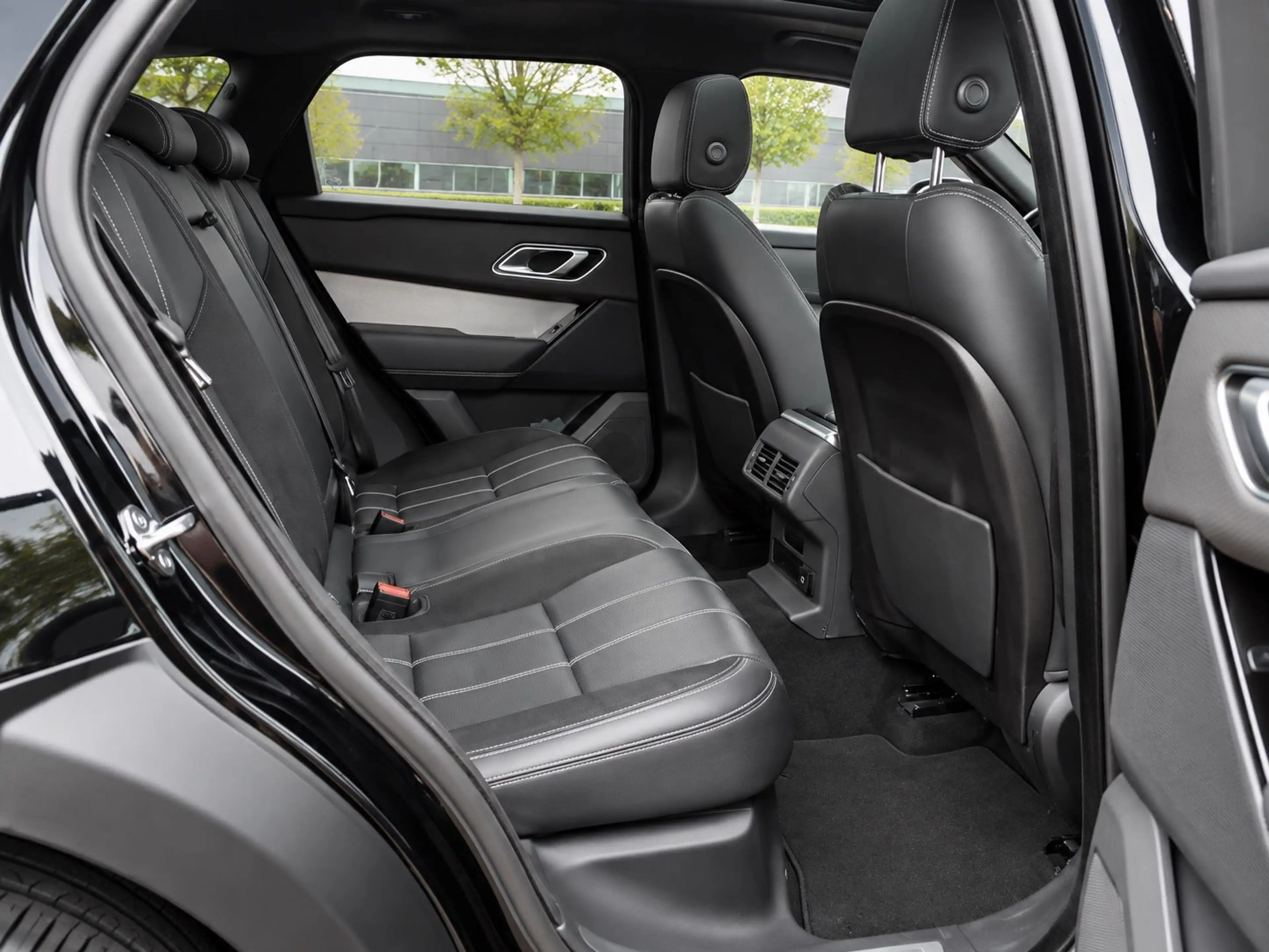 Land Rover Range Rover Velar Velar R-Dynamic S Panorama 360° kamera Leder — photo 12