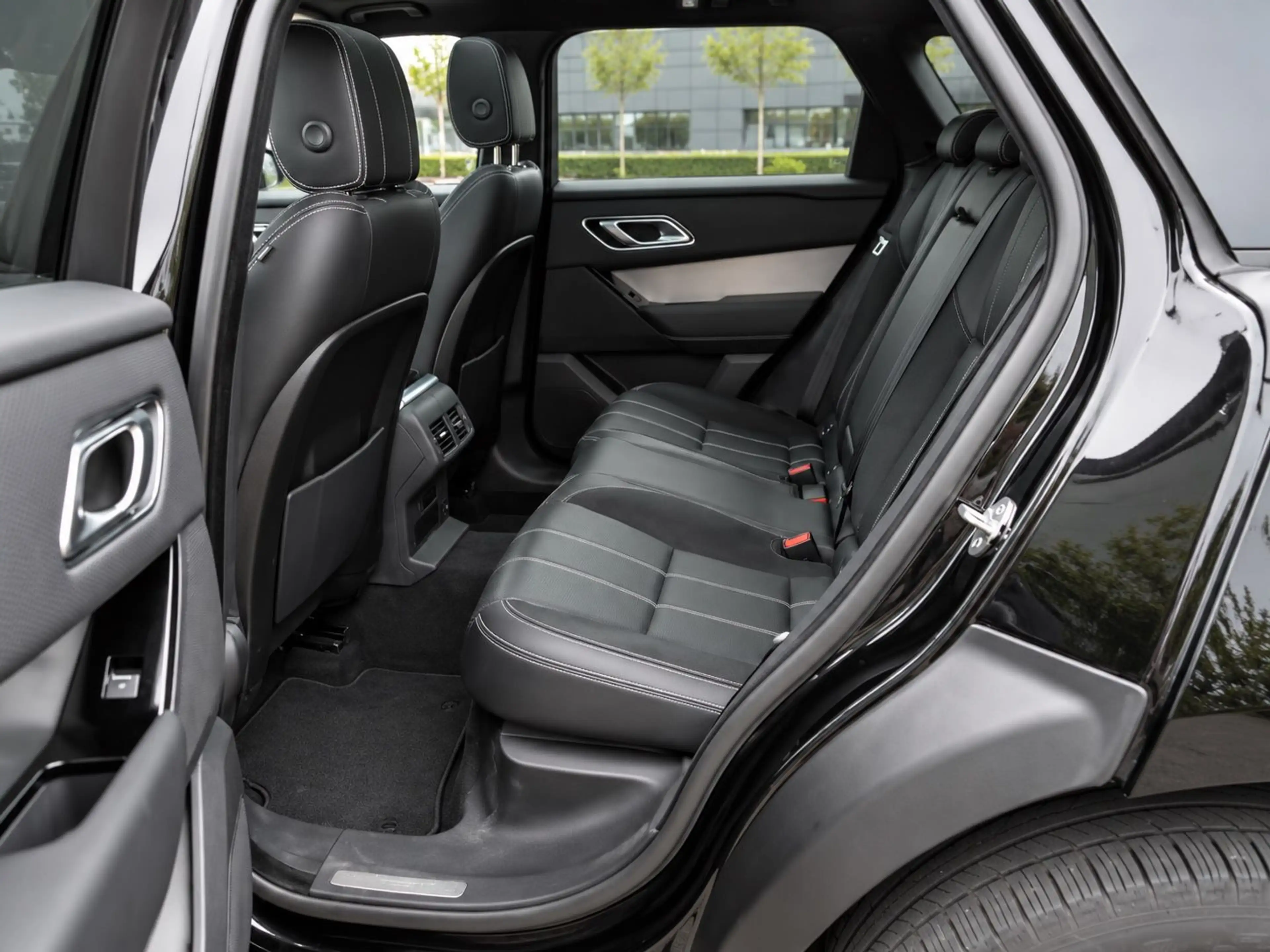 Land Rover Range Rover Velar Velar R-Dynamic S Panorama 360° kamera Leder — photo 10