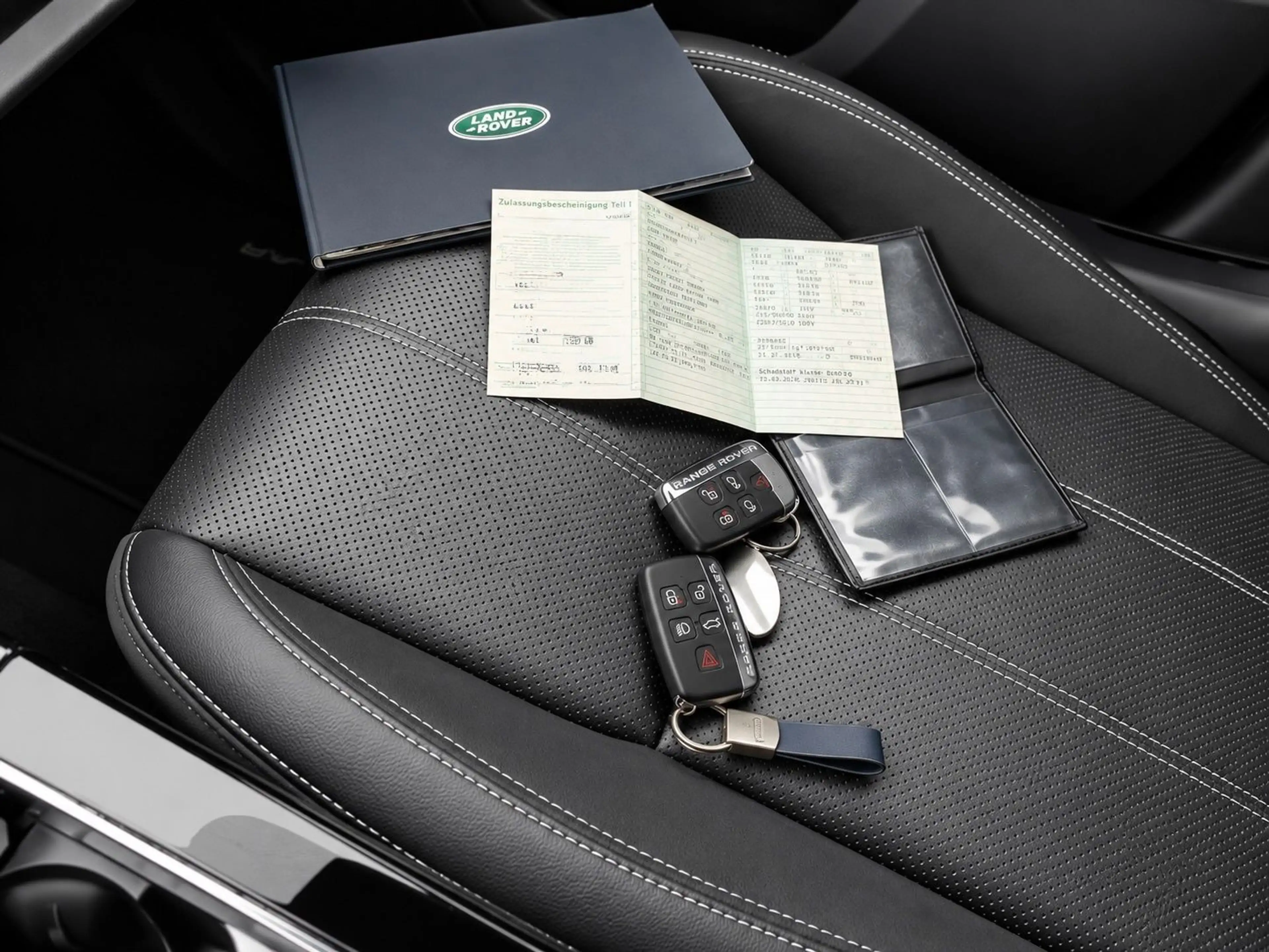 Land Rover Range Rover Velar Velar R-Dynamic S Panorama 360° kamera Leder — photo 9