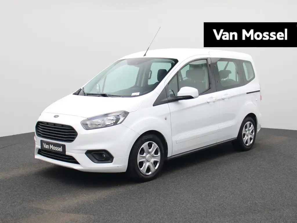 Ford Tourneo Courier 2022 из Европы — купить под ключ