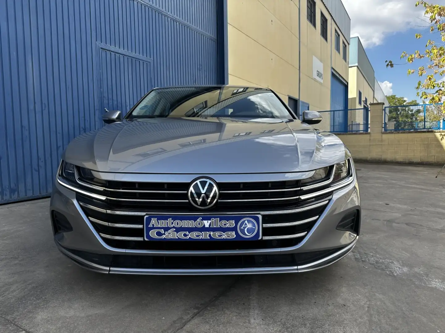 Volkswagen Arteon 2.0TDI 110kW Gris - 2