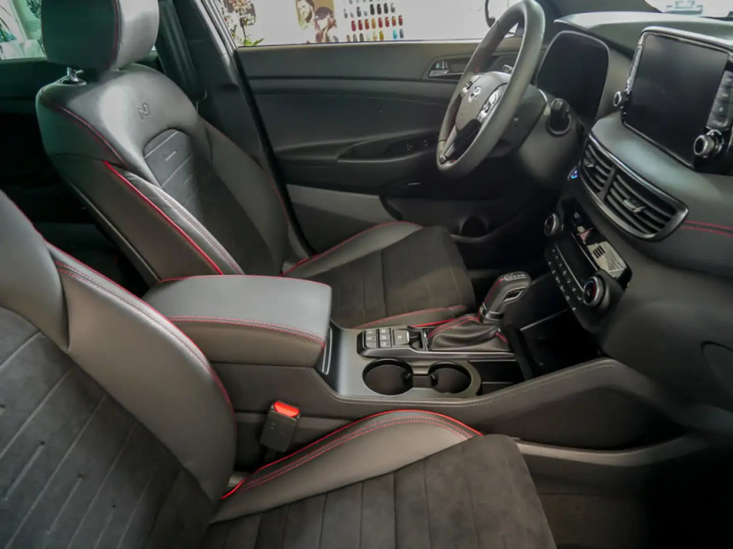 Hyundai TUCSON 1.6 N Line 4WD Schwarz - 2