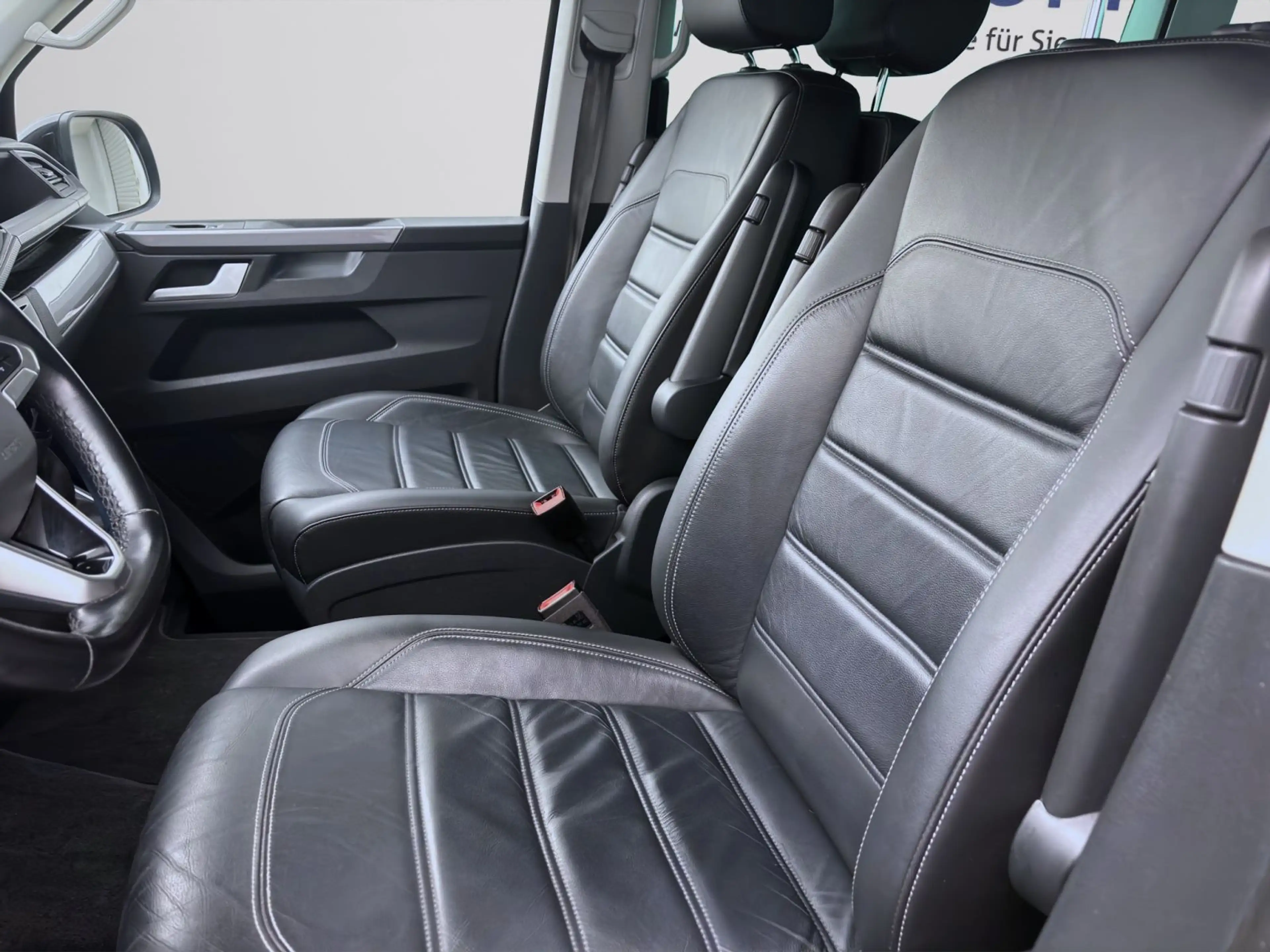 Volkswagen T6.1 Multivan 2.0 TDI DSG 4M EXCLUSIVE STDHZG AH — photo 9