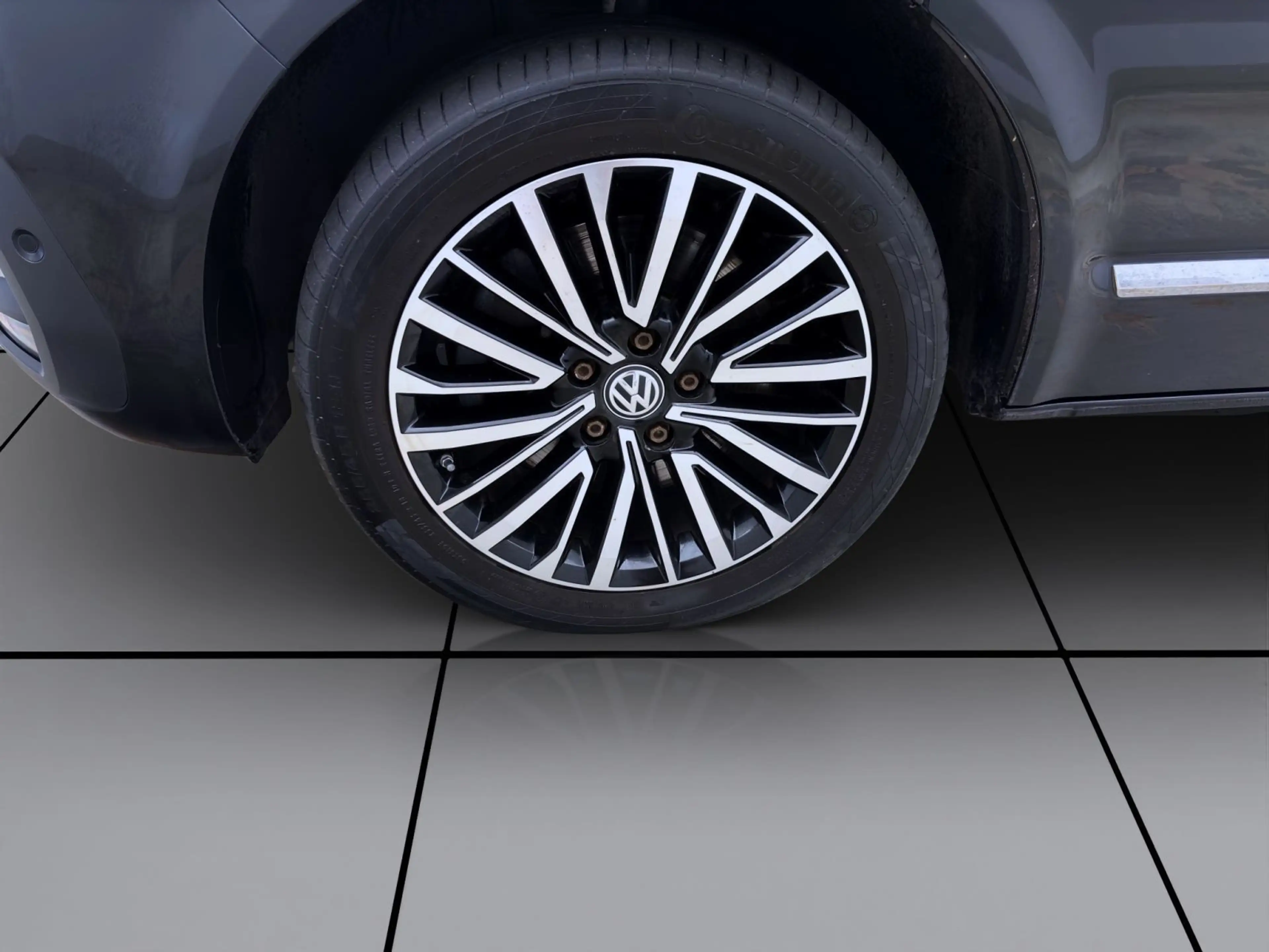 Volkswagen T6.1 Multivan 2.0 TDI DSG 4M EXCLUSIVE STDHZG AH — photo 8