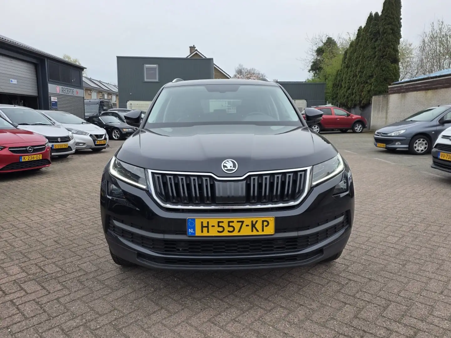 Skoda Kodiaq 1.5 TSI Business Ed. Schwarz - 2