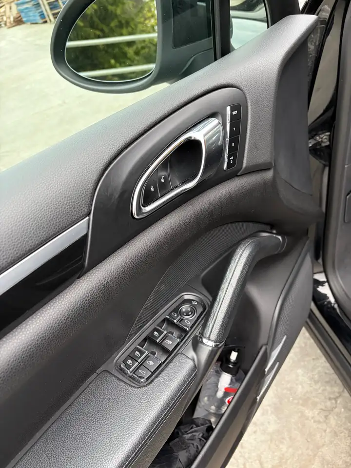 Porsche Cayenne снимка Porsche Cayenne
