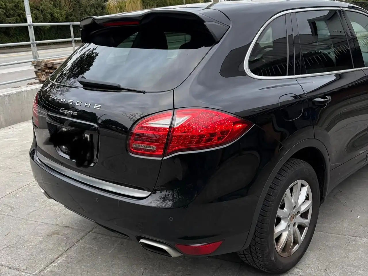 Porsche Cayenne снимка Porsche Cayenne