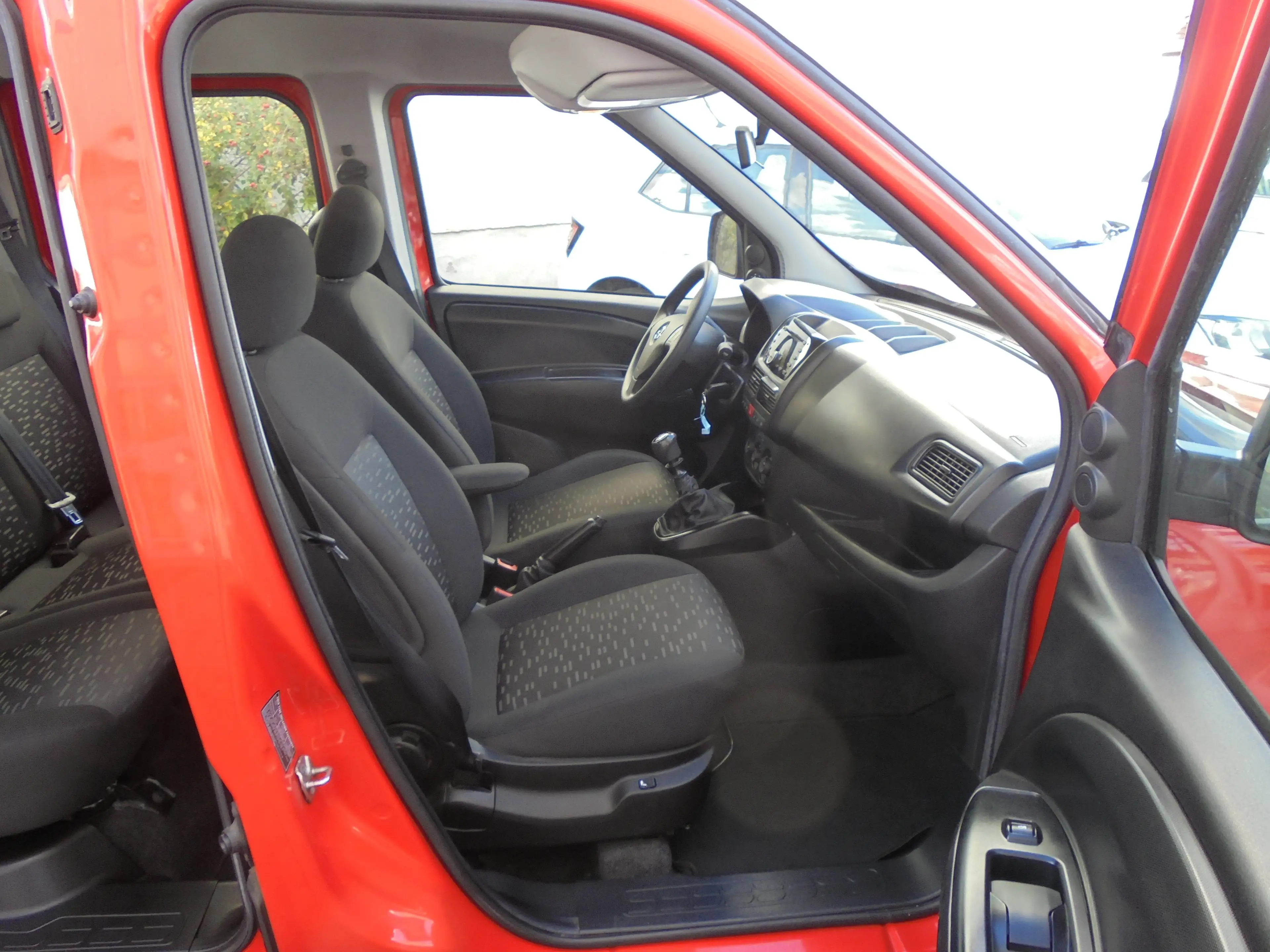 Opel Combo Selection 2XSchiebetüre*Klima*SHZ*PDC*Zahnriemen neu*achtfach bereift — photo 15
