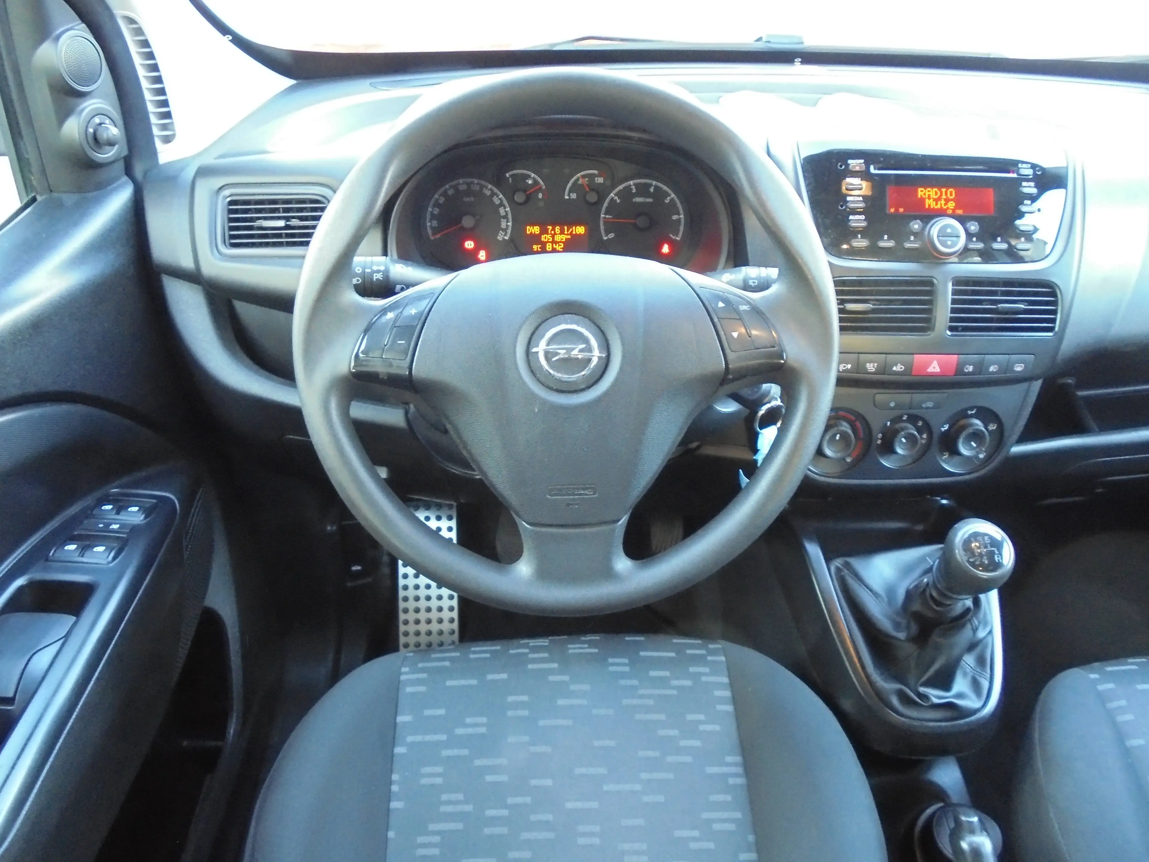 Opel Combo Selection 2XSchiebetüre*Klima*SHZ*PDC*Zahnriemen neu*achtfach bereift — photo 21