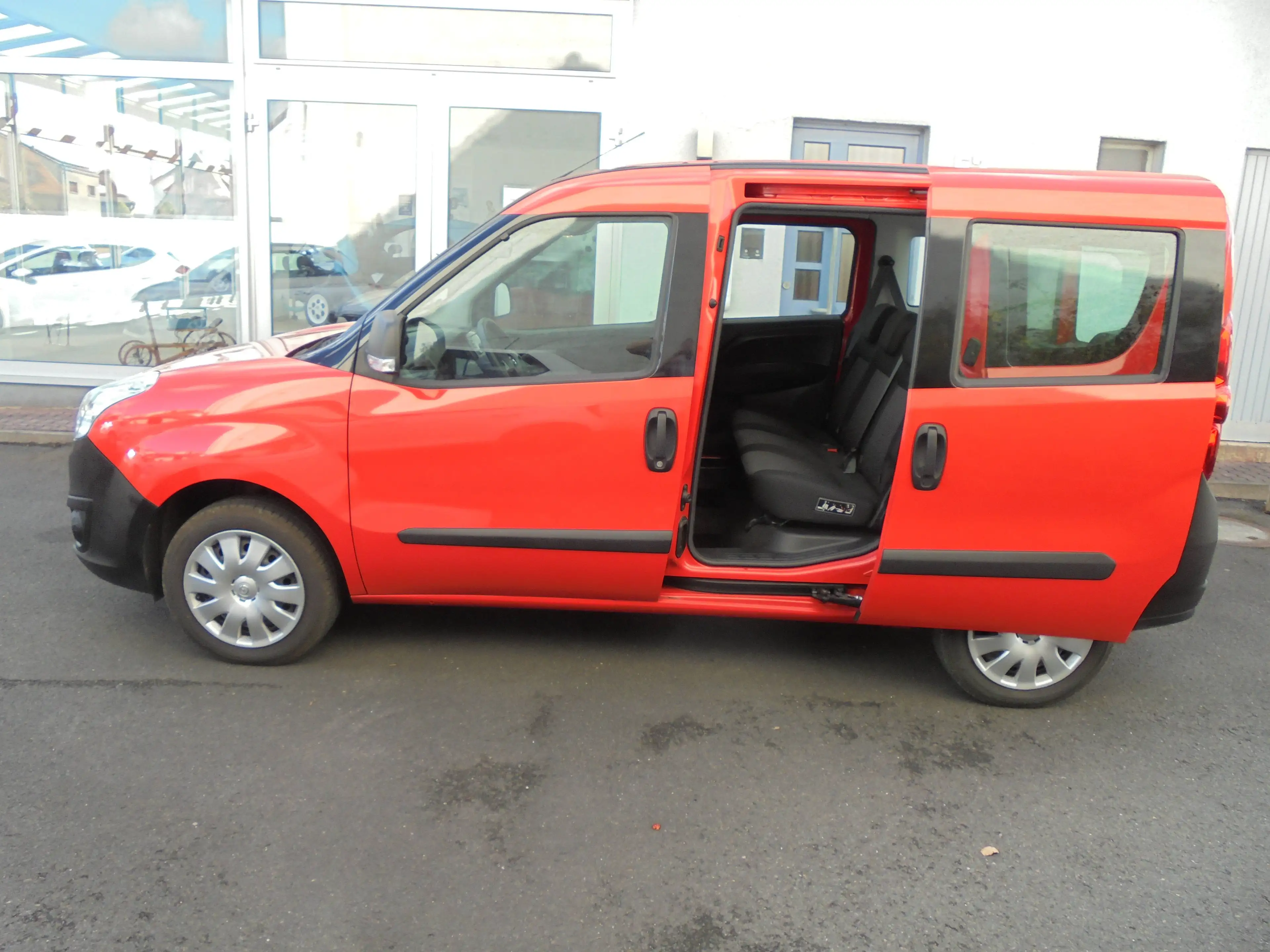 Opel Combo Selection 2XSchiebetüre*Klima*SHZ*PDC*Zahnriemen neu*achtfach bereift — photo 8