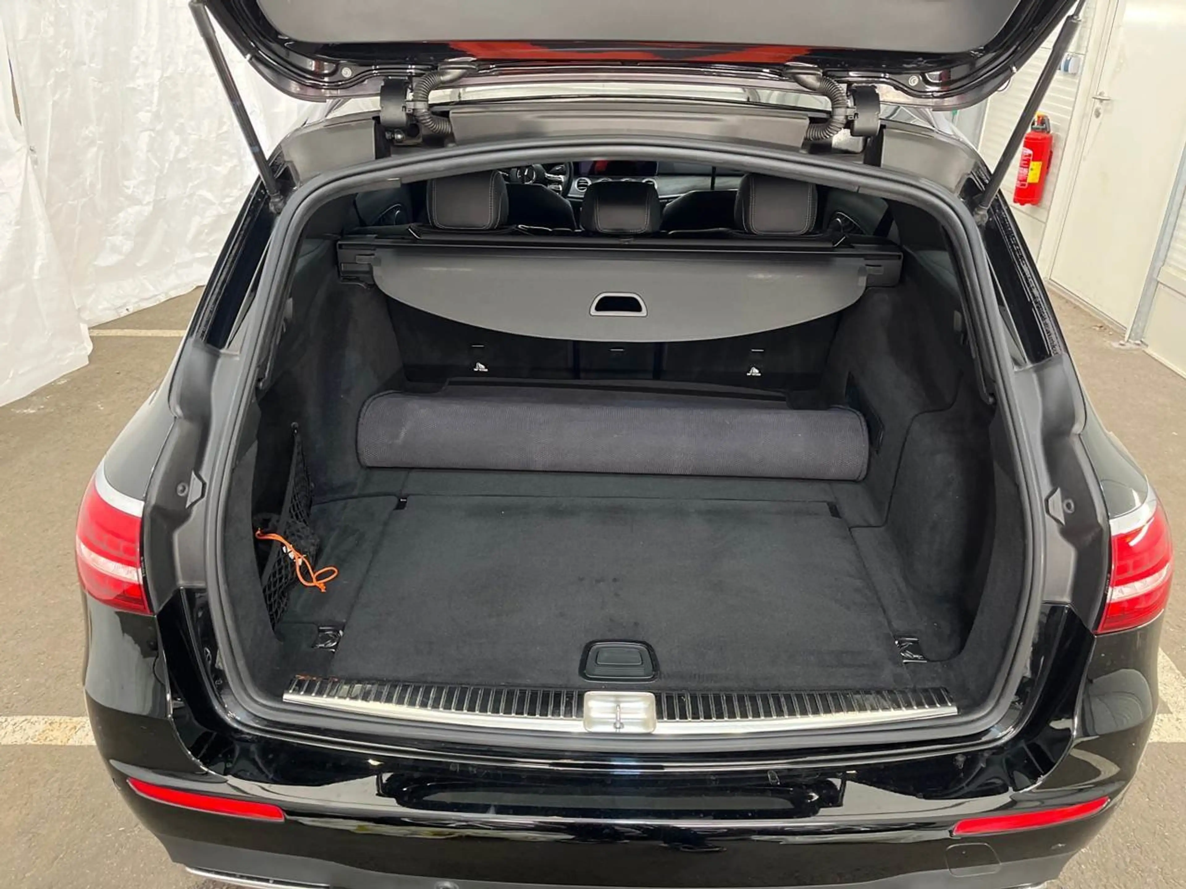 Mercedes-Benz E 220 d  AMG Line Wide AHK SpoSi BLIS El.Heckkl. — photo 14