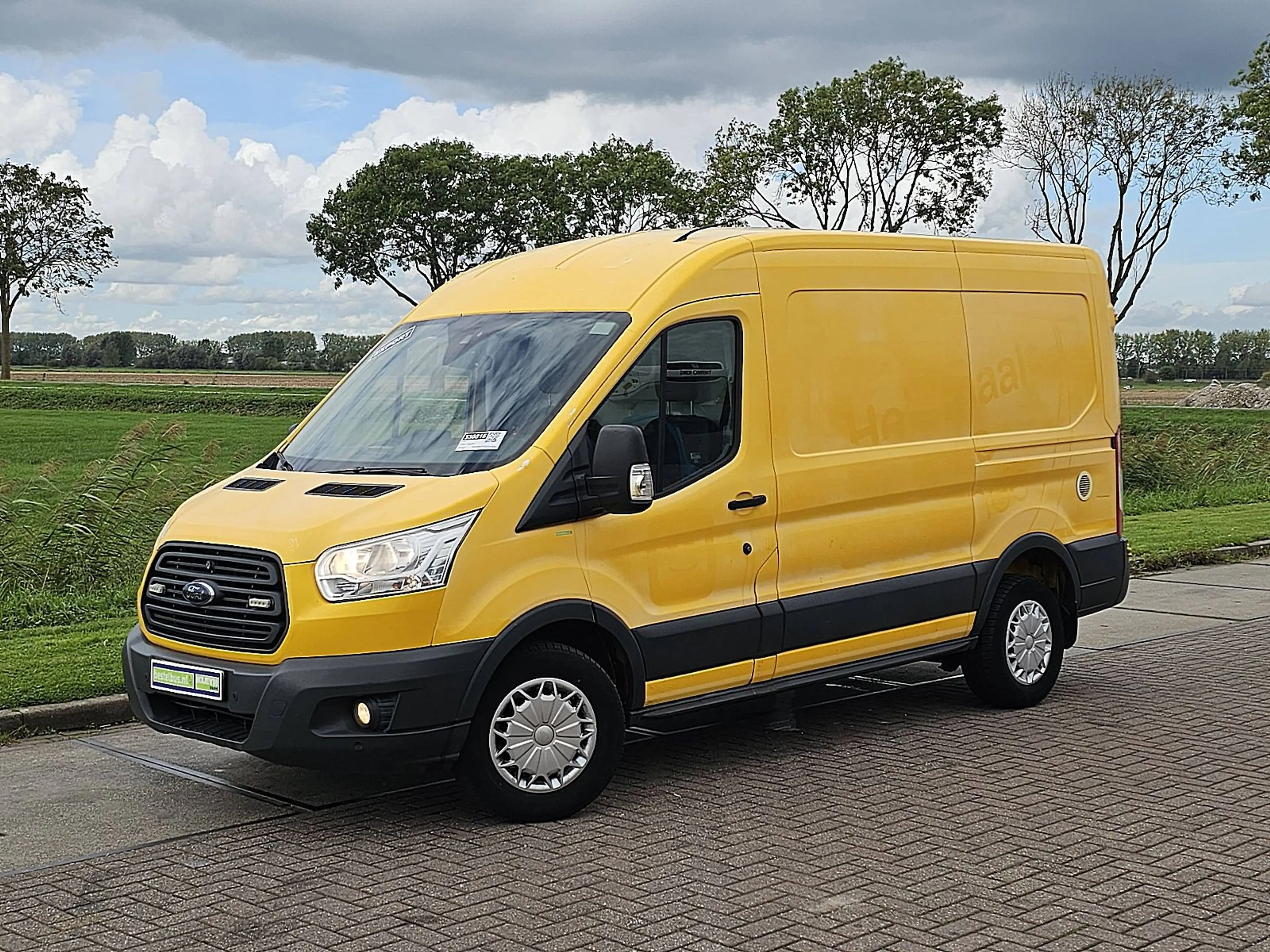 Ford Transit — photo 2