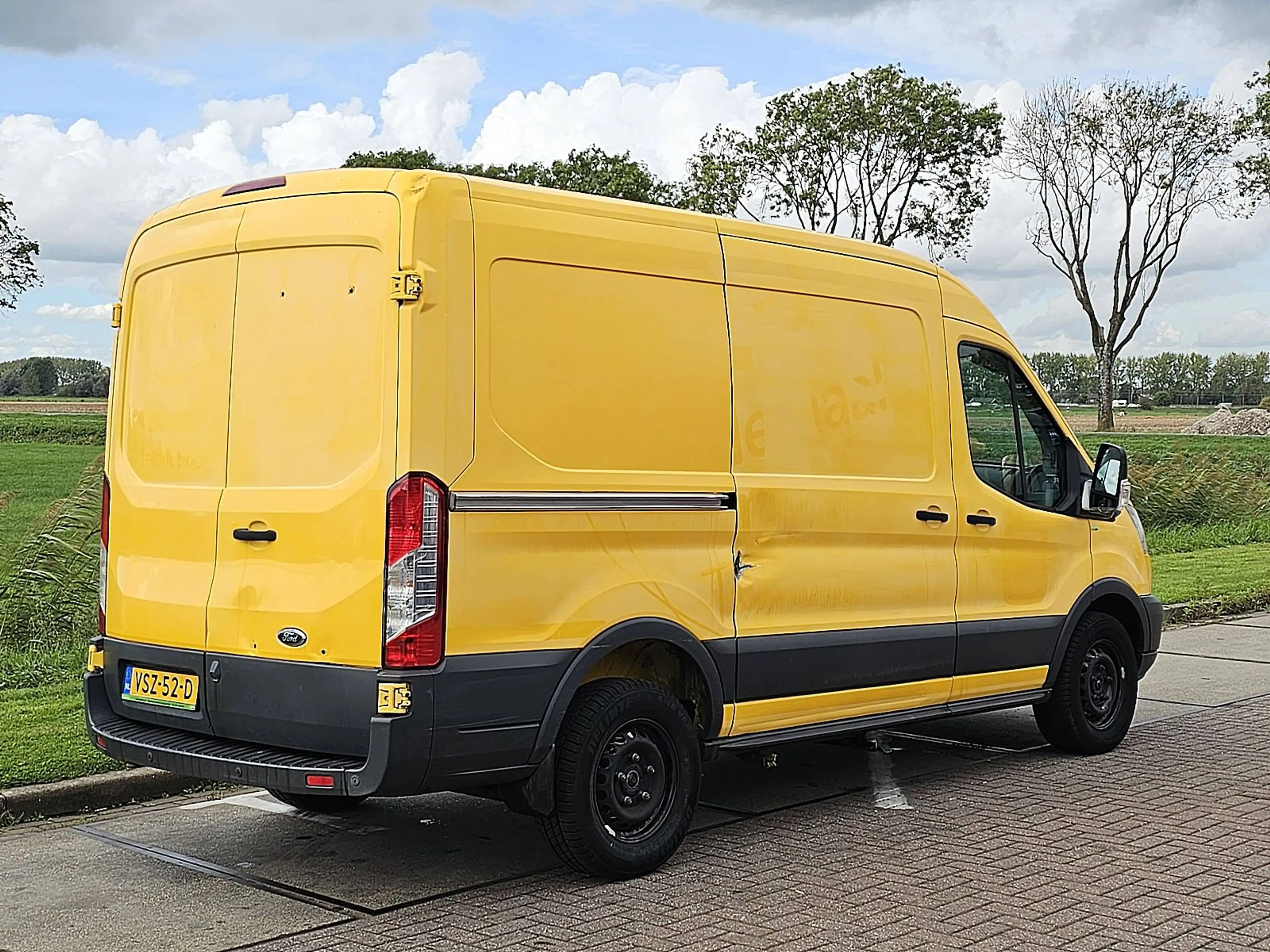 Ford Transit — photo 3