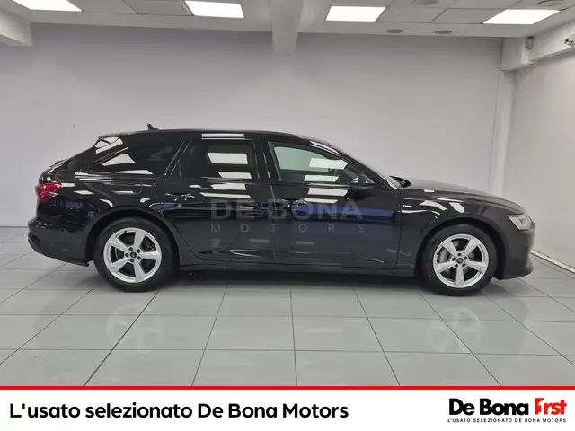 Audi A6 view 6