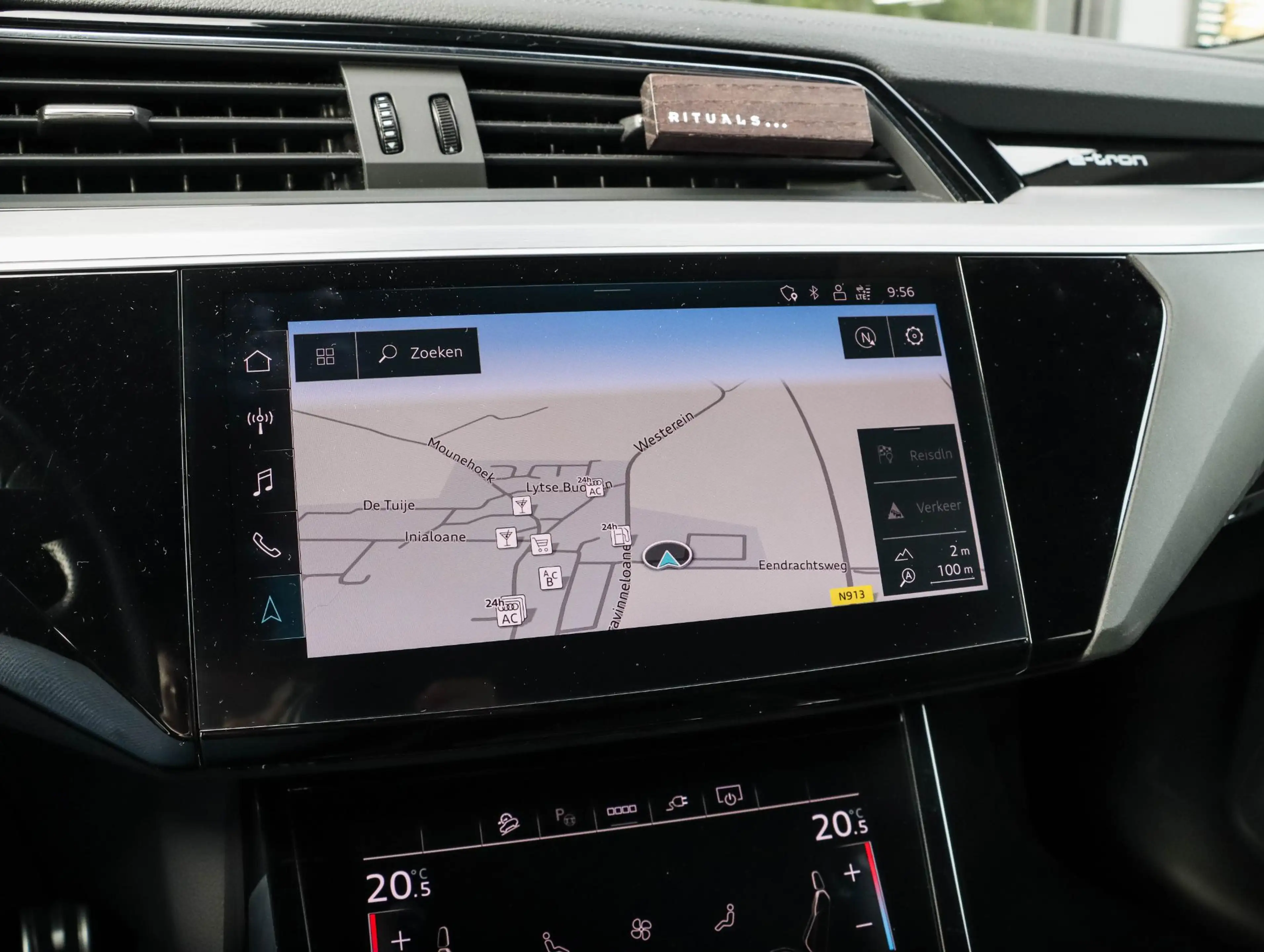 Audi Q8 e-tron 55 quattro S Edition 115 kWh 20 Inch | NL-auto — photo 26