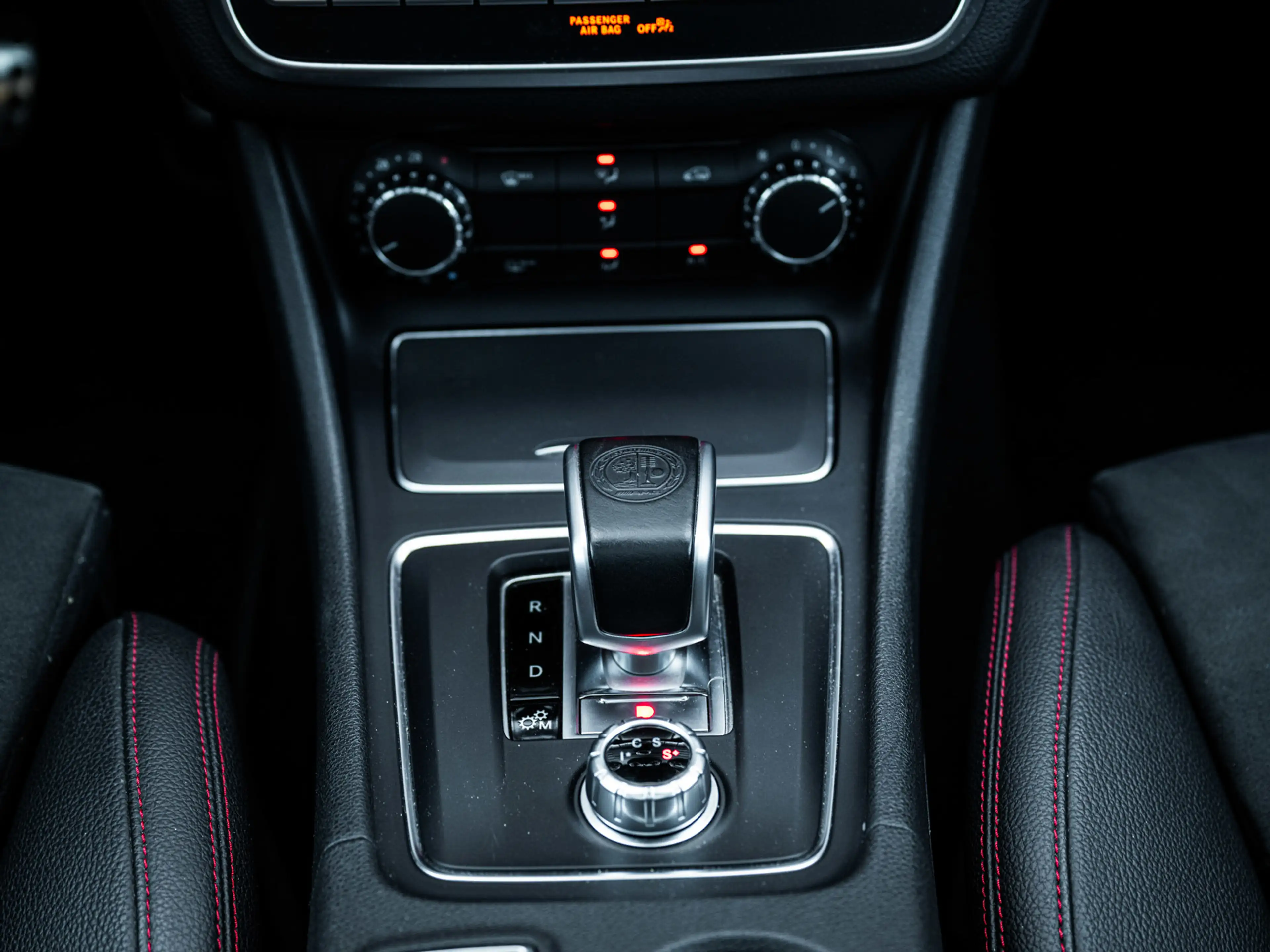 Mercedes-Benz GLA 45 AMG 4MATIC Premium — photo 12