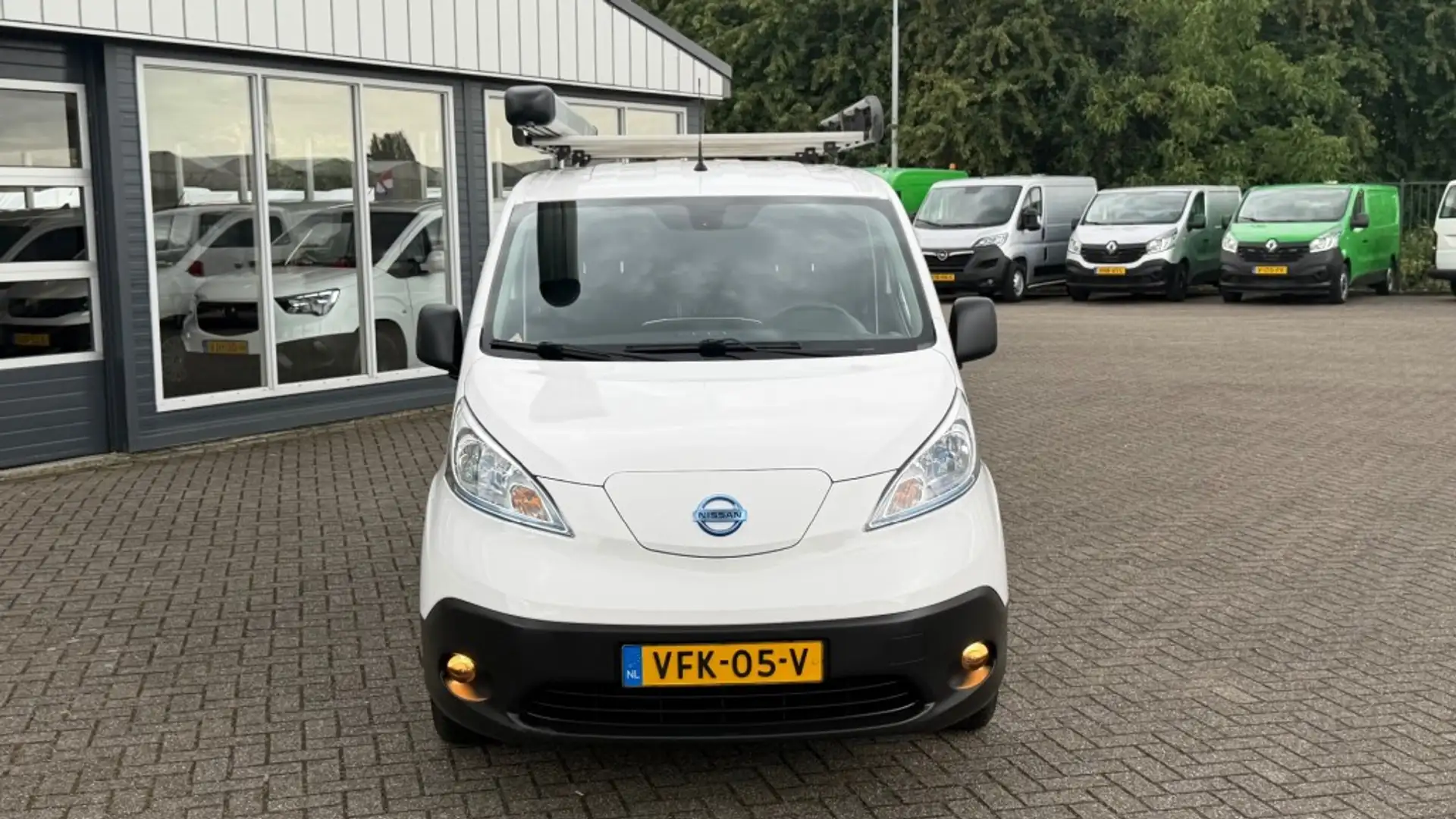 Nissan E-NV200 ZERO EMISSIE 40KWH 80KW 120PK AIRCO/ NAVIGATIE/ CR Weiß - 2