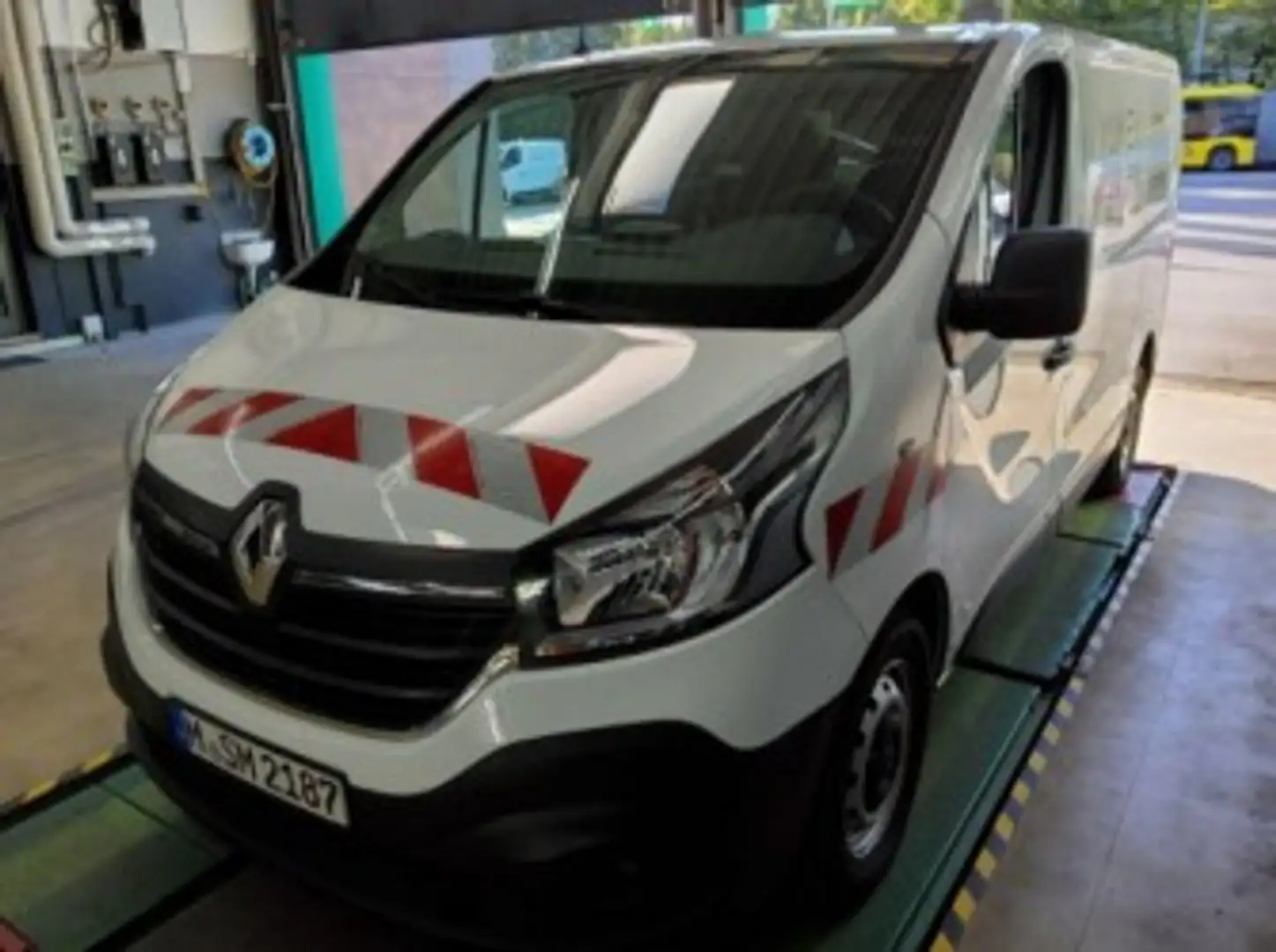 Renault Trafic L1H1*3,0t*NAVI*R.CAM*Regal system*3.Sitz Blanc - 1