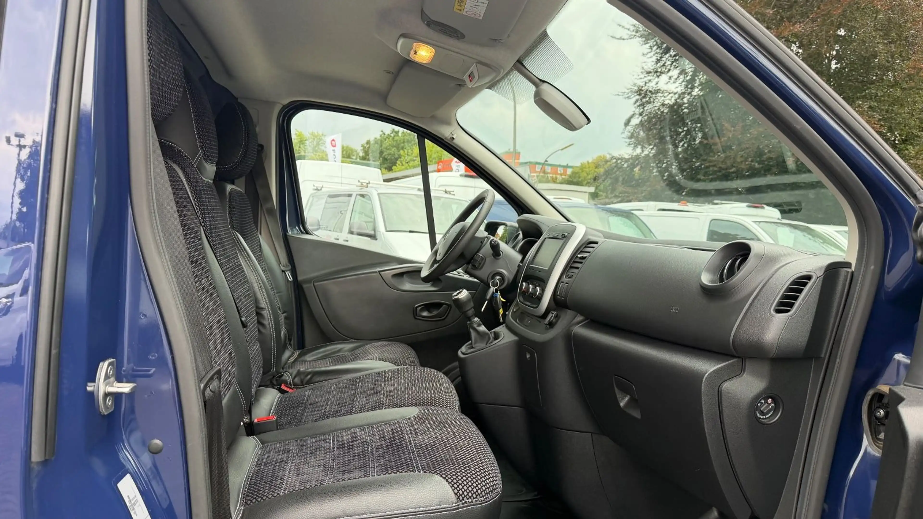 Renault Trafic TRAFIC L2H1 2.0D KOMFORT NAVI/KAMERA/REGALE/AHK — photo 10