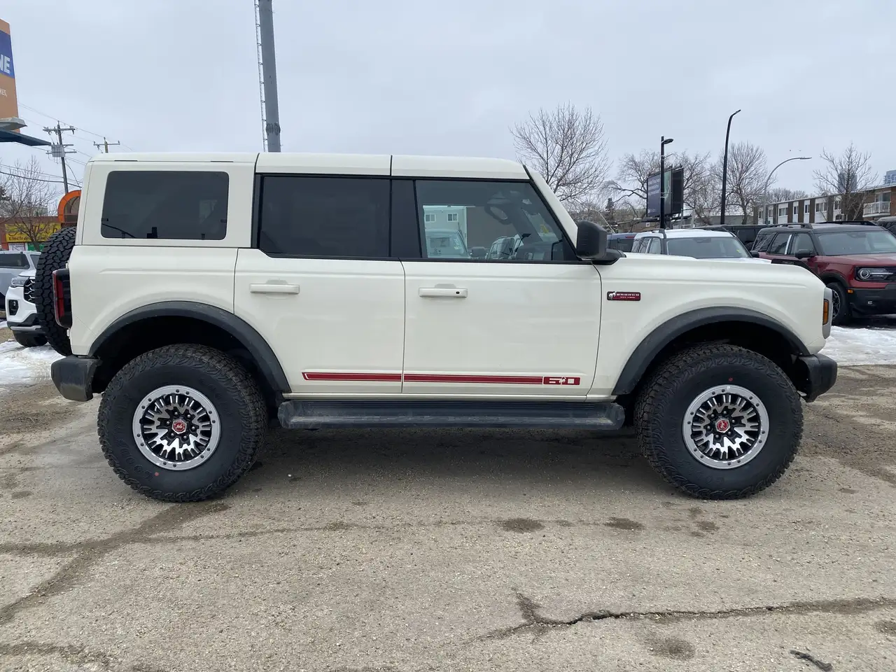 Ford Bronco снимка Ford Bronco