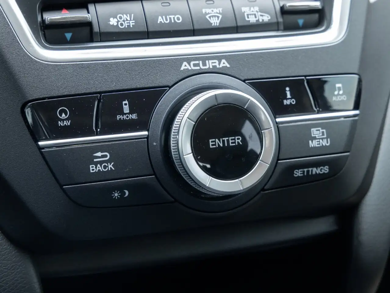 Acura MDX снимка Acura MDX