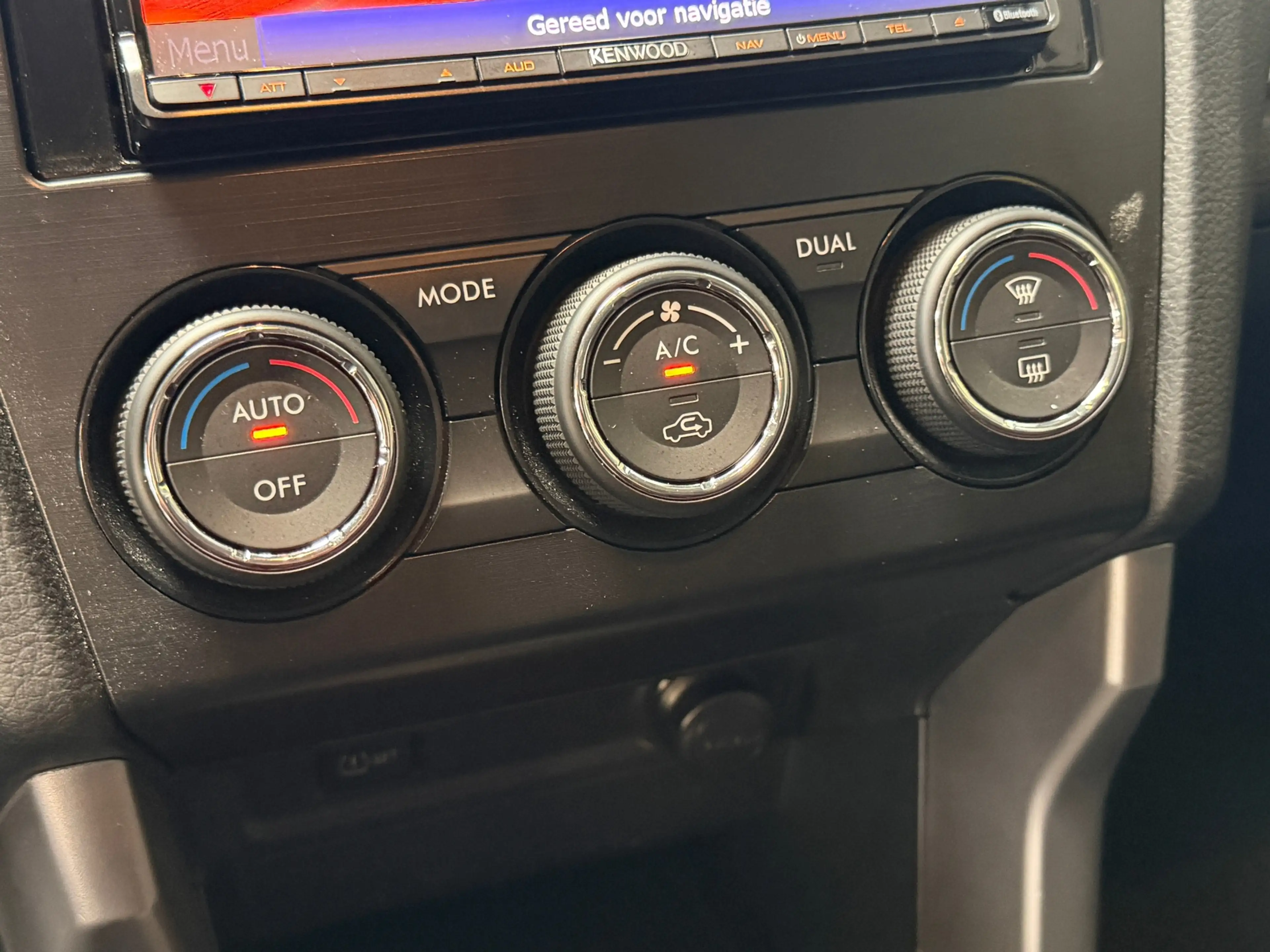 Subaru Forester 2.0 Luxury | Automaat | Trekhaak | Stoelverwarming — photo 15
