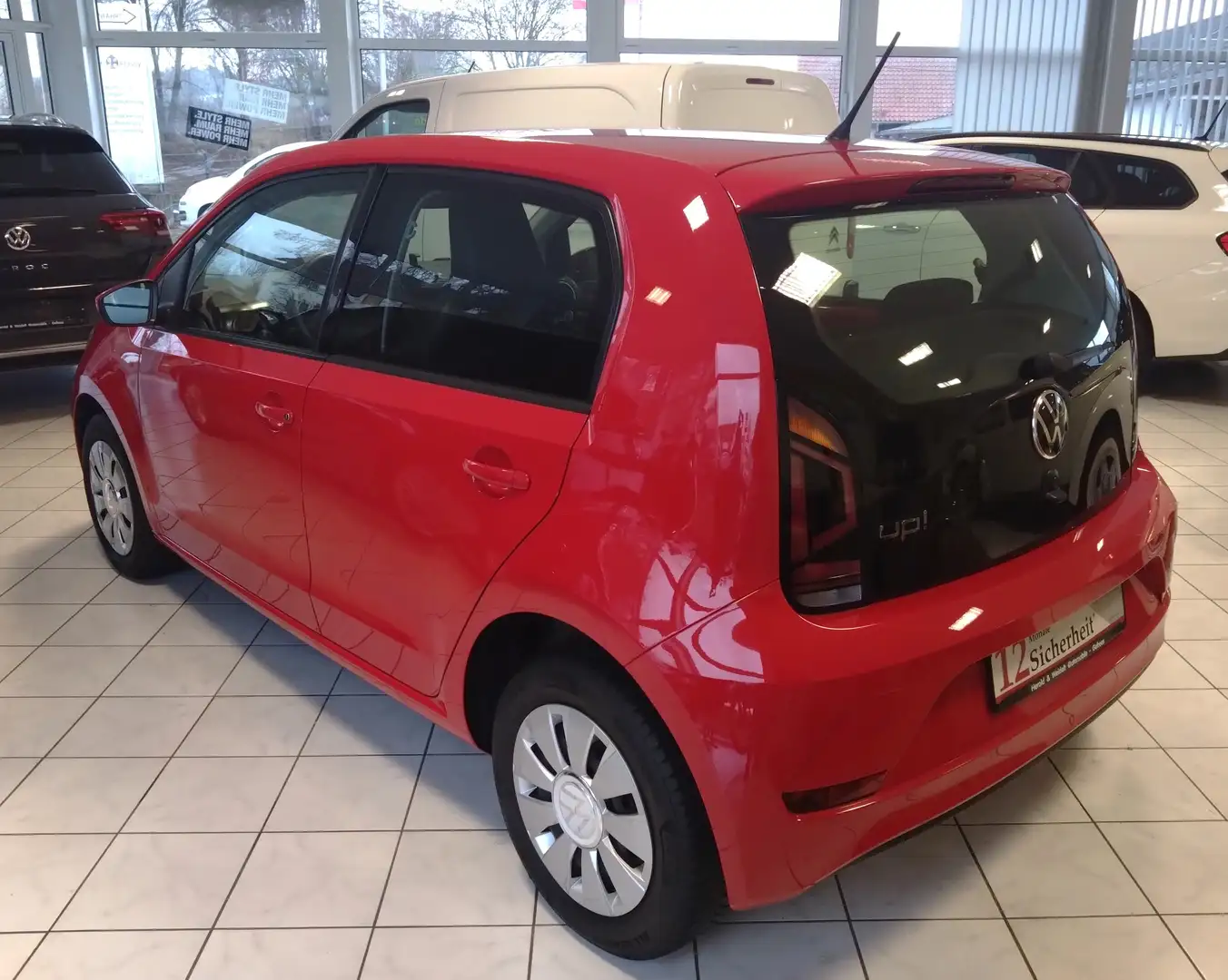 Volkswagen up! 1.0 move up! Kamera DAB Climatronic Bluetooth Rouge - 2