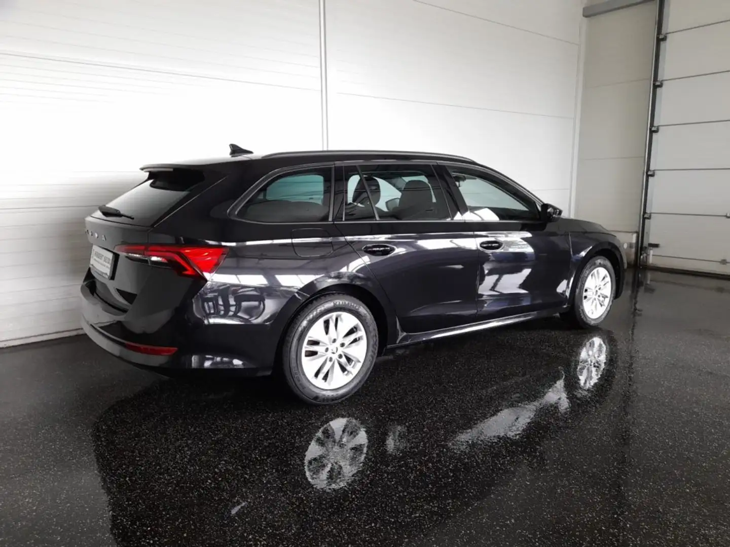 Skoda Octavia Combi 2,0 TDI DSG *VOLL LED / NAVI / TEMPOMAT / SPURHALTEASSIST / SHZG VO & HI / 3 ZONEN KLIMA* Schwarz - 2