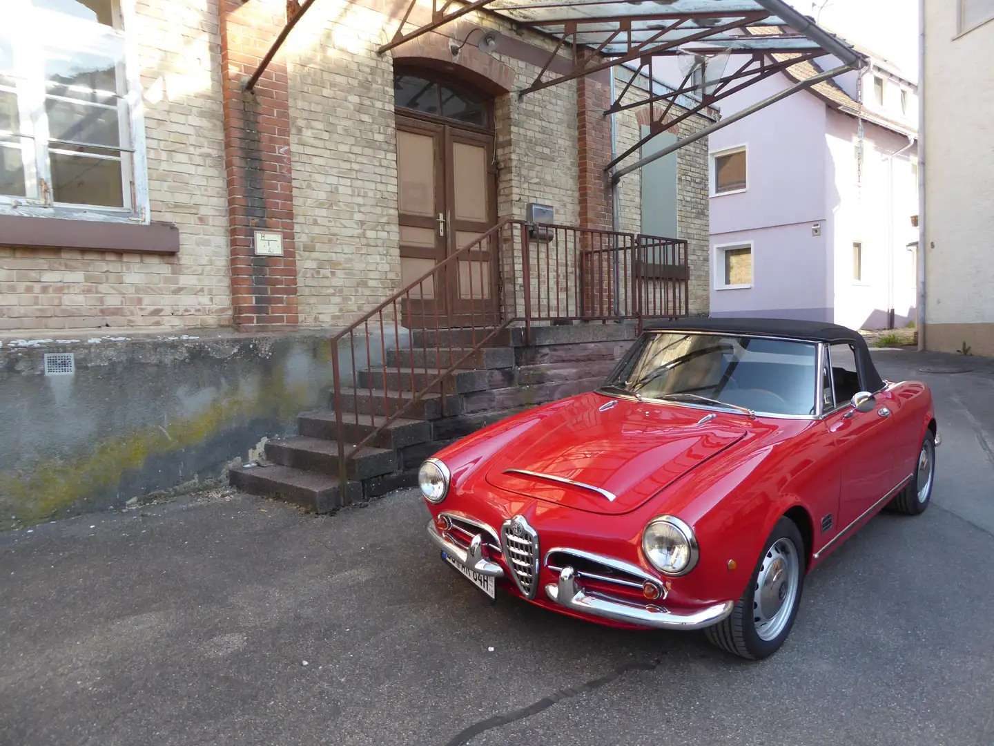 Alfa Romeo Leggera Rot - 1