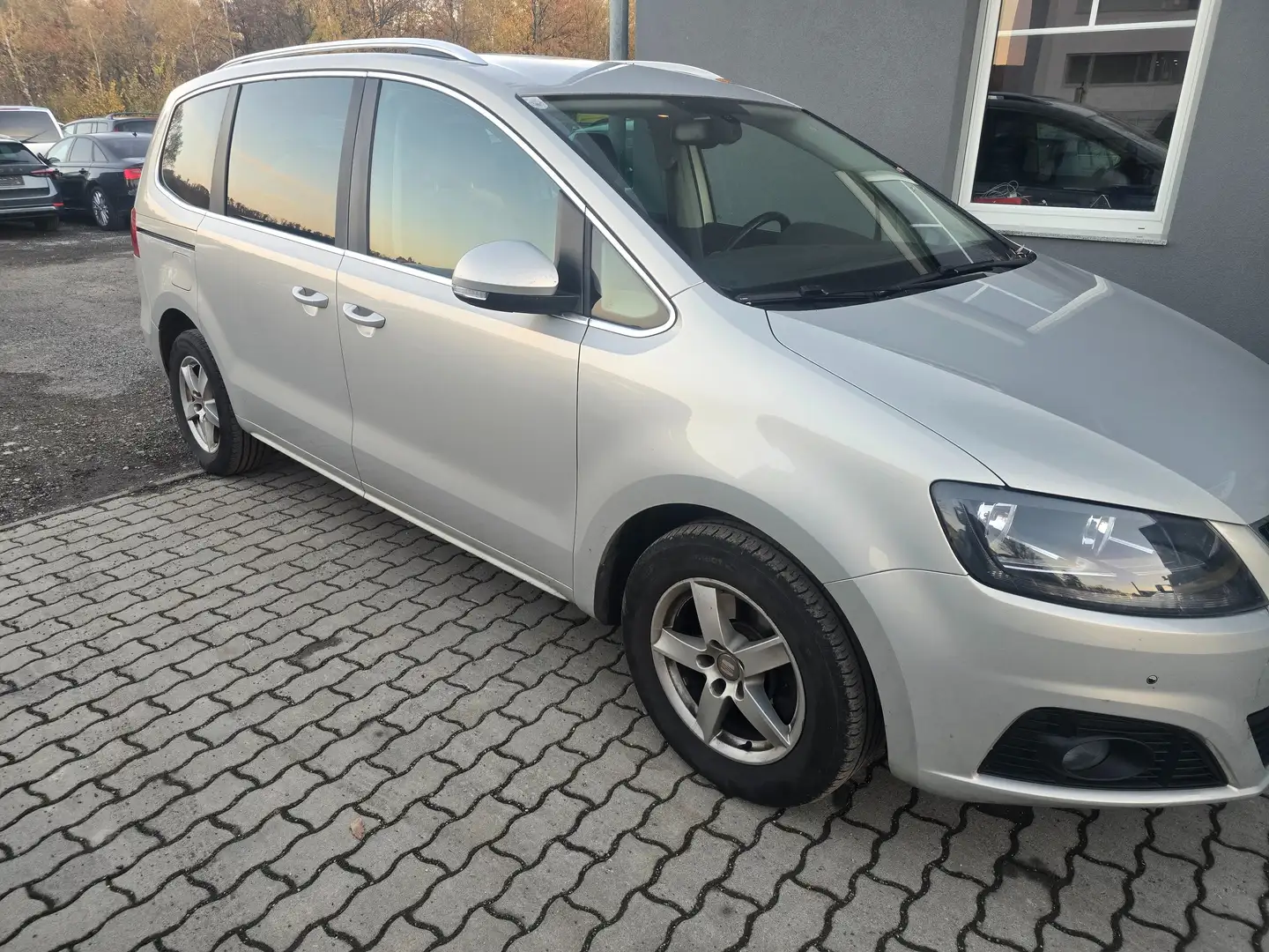SEAT Alhambra Alhambra Style 2,0 TDI CR DPF DSG Style Grau - 2