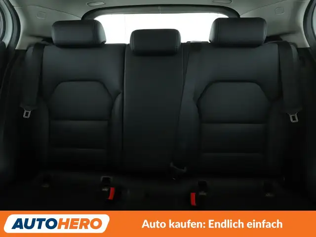 Mercedes-Benz Gla view 15
